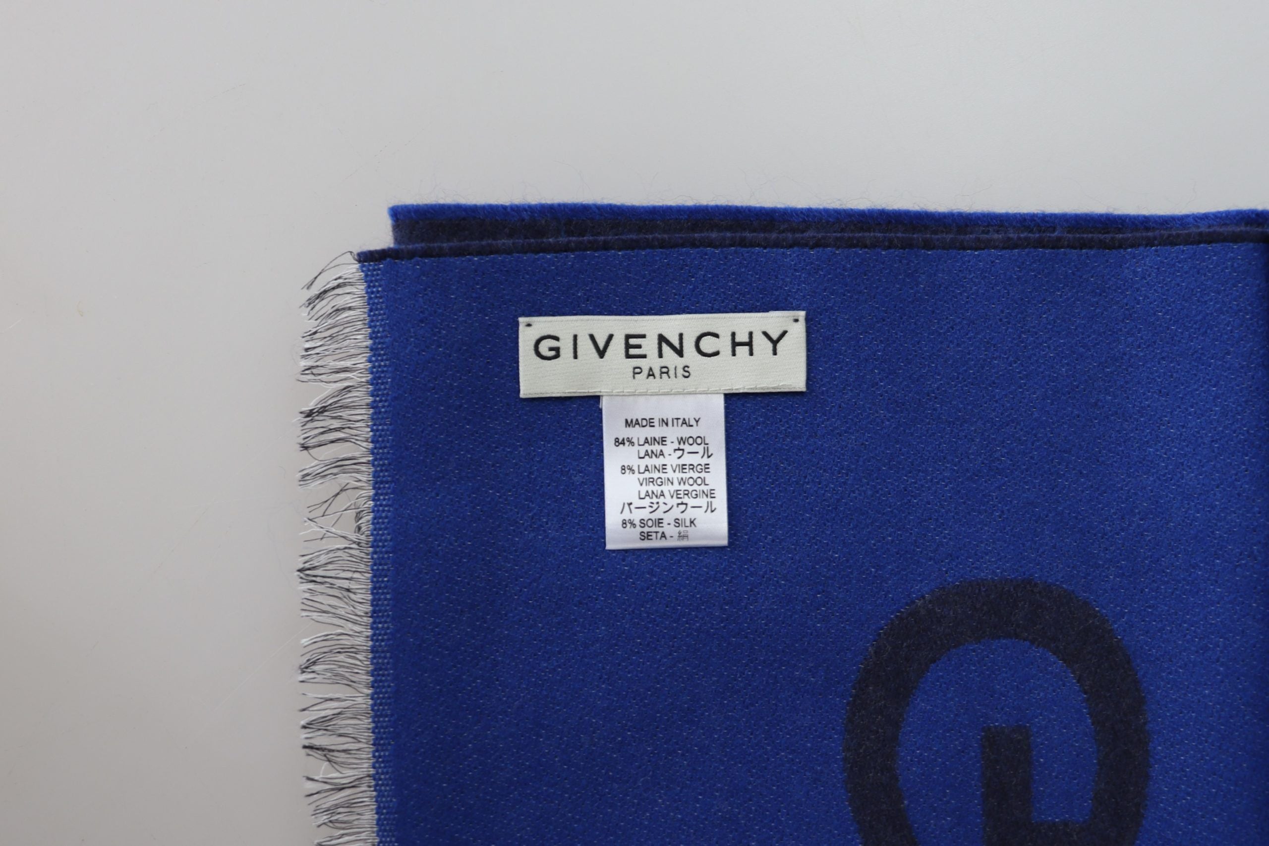 Givenchy Elegant Unisex Wool Silk Blend Scarf - Luksuslaukut ja asusteet Givenchy - Tutustu YVES JAVANNI® 