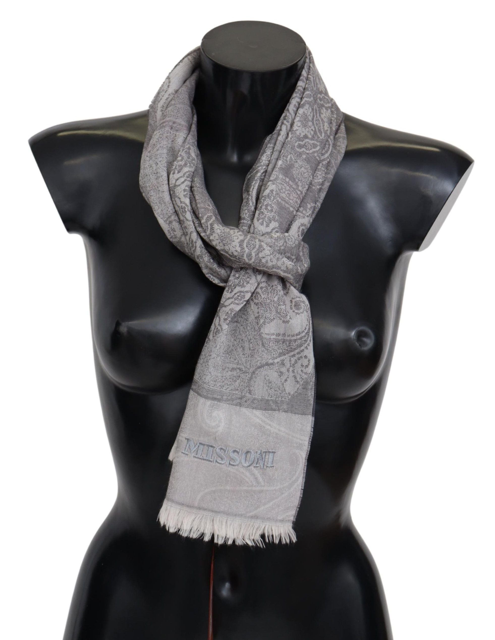 Missoni Elegant Paisley Wool Scarf in Gray - Luksusmuotia Missoni - Tutustu YVES JAVANNI® 