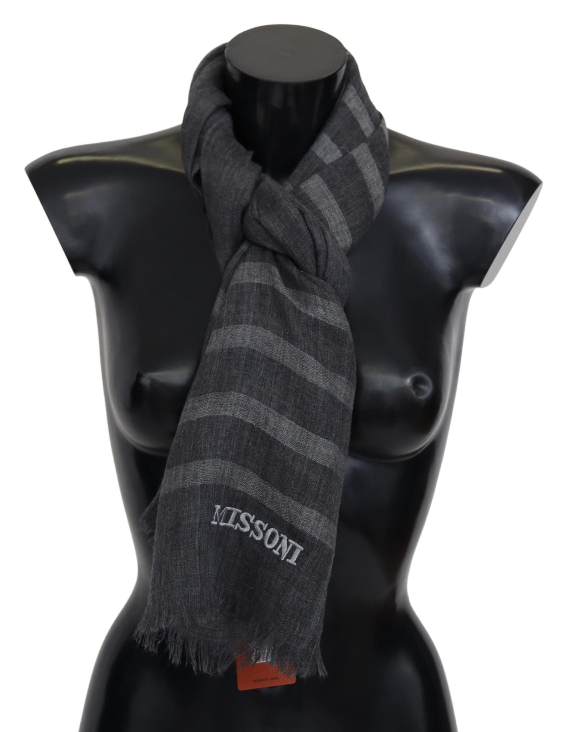 Missoni Elegant Unisex Wool Scarf with Logo Embroidery - Luksusmuotia Missoni - Tutustu YVES JAVANNI® 