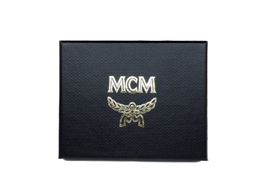 MCM Spectrum Diamond Mini Neon Yellow Visetos Leather Card Case Holder Wallet - Luksusmuotia MCM - Tutustu YVES JAVANNI® 