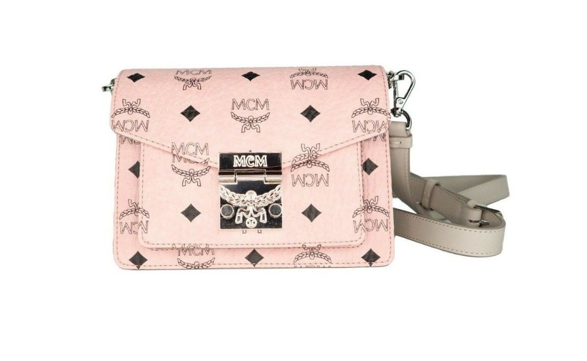 MCM Signature Soft Pink Diamond Logo Leather Mini Flap Lock Crossbody Handbag - Luksuslaukut ja asusteet MCM - Tutustu YVES JAVANNI® 