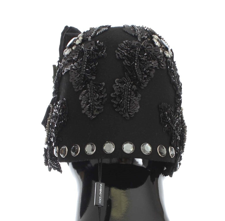 Dolce & Gabbana Elegant Black Crystal-Adorned Cloche Hat - Luksusmuotia Dolce & Gabbana - Tutustu YVES JAVANNI® 