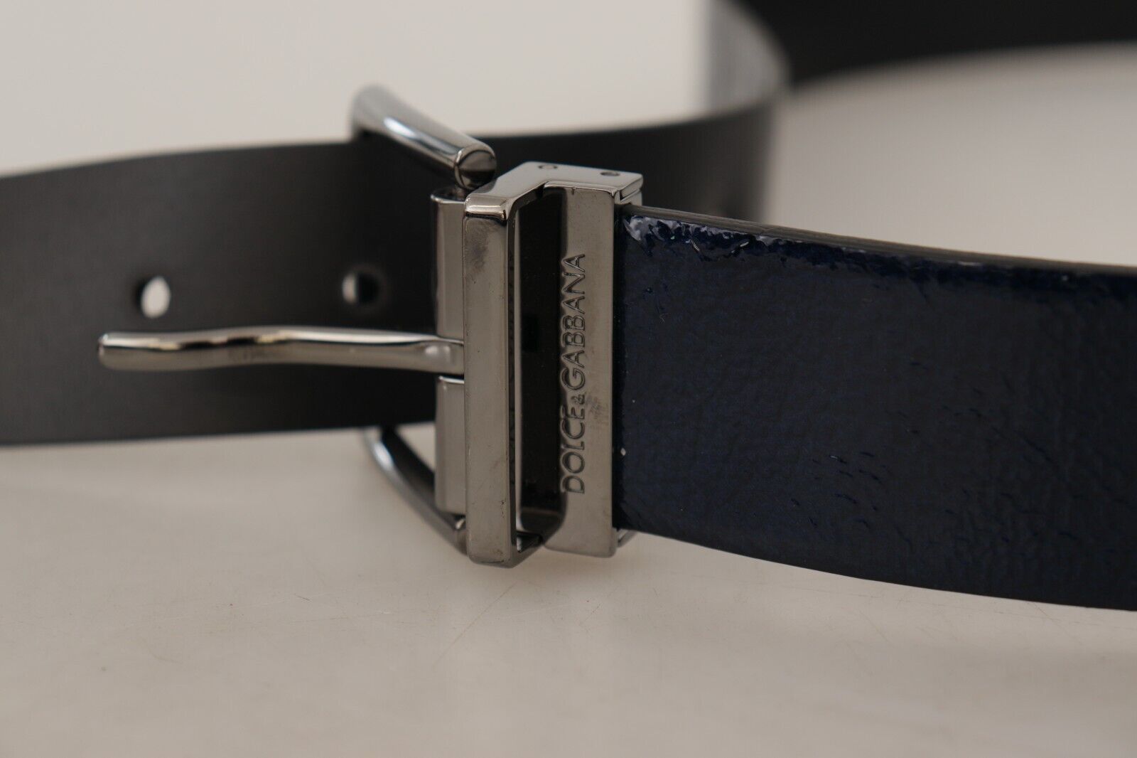 Dolce & Gabbana Elegant Blue Leather Belt with Silver Buckle - Luksusmuotia Dolce & Gabbana - Tutustu YVES JAVANNI® 