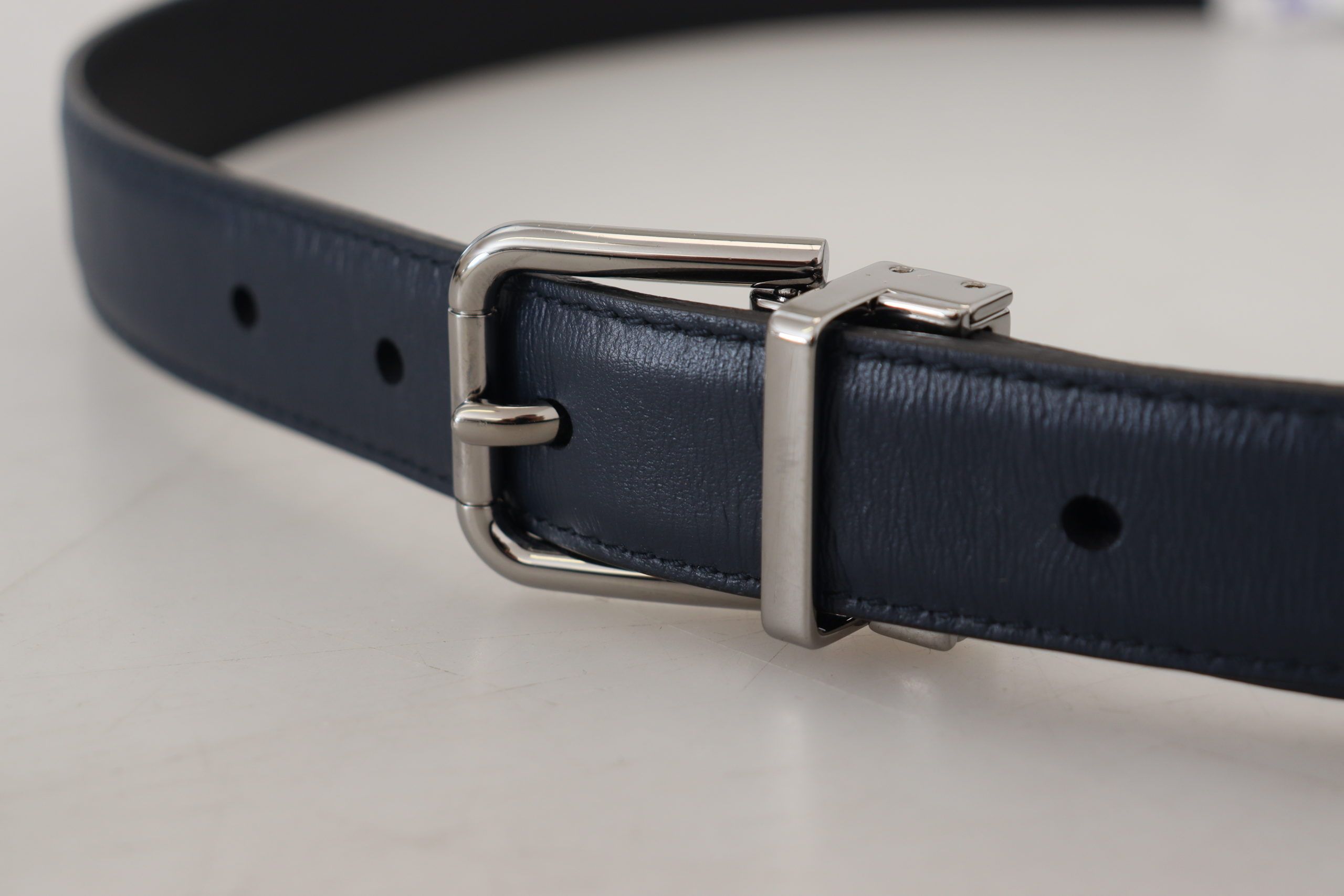 Dolce & Gabbana Elegant Blue Calf Leather Belt - Luksusmuotia Dolce & Gabbana - Tutustu YVES JAVANNI® 