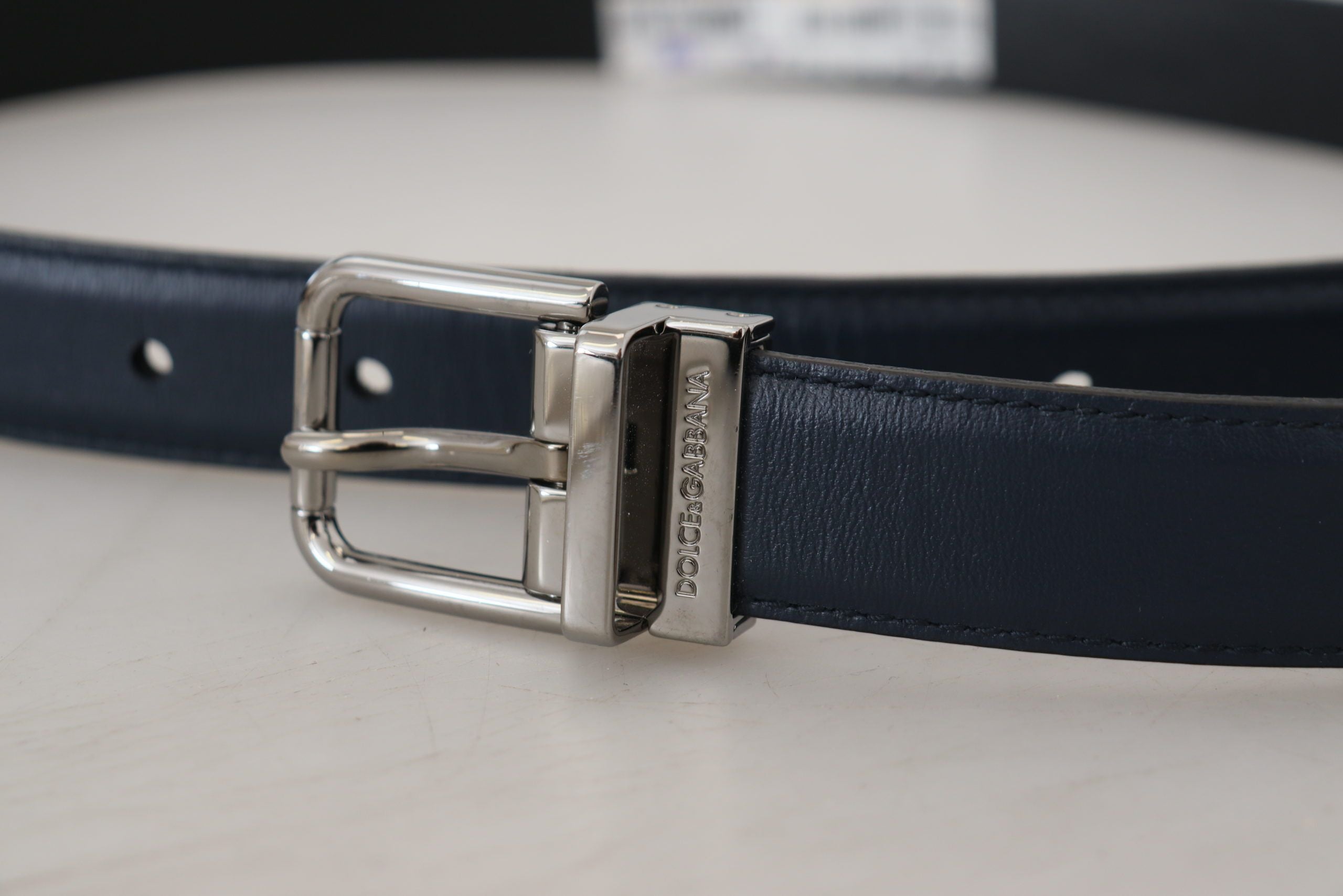 Dolce & Gabbana Elegant Blue Calf Leather Belt - Luksusmuotia Dolce & Gabbana - Tutustu YVES JAVANNI® 