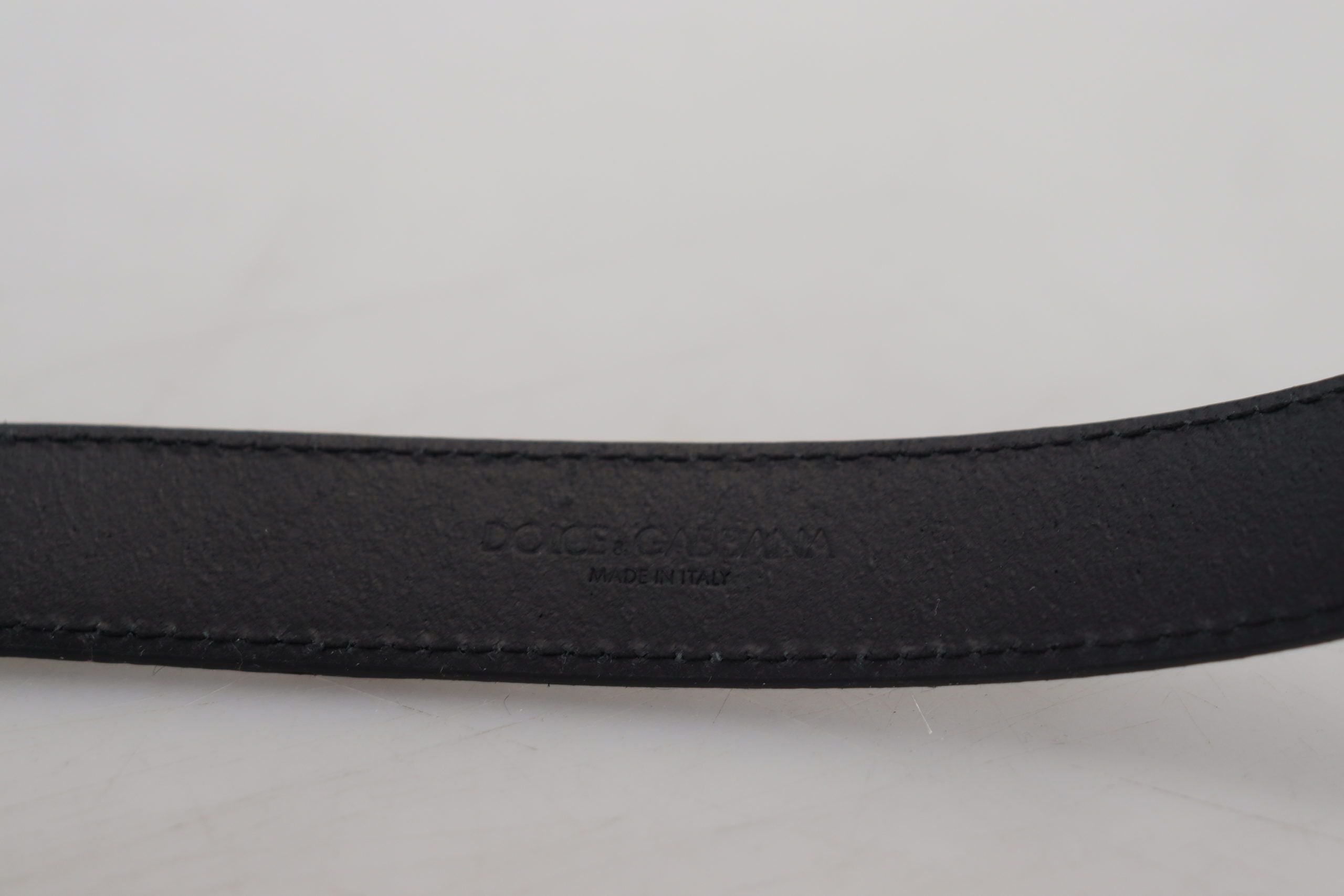 Dolce & Gabbana Elegant Silver Leather Designer Belt - Luksusmuotia Dolce & Gabbana - Tutustu YVES JAVANNI® 