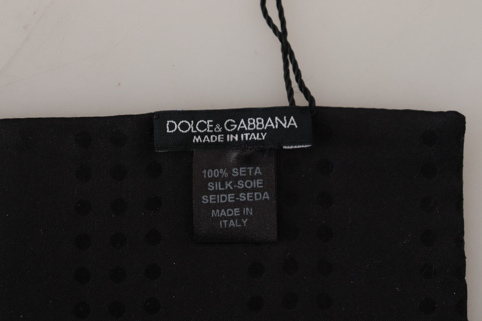 Dolce & Gabbana Elegant Silk-Wool Fringed Scarf in Dark Blue - Luksusmuotia Dolce & Gabbana - Tutustu YVES JAVANNI® 