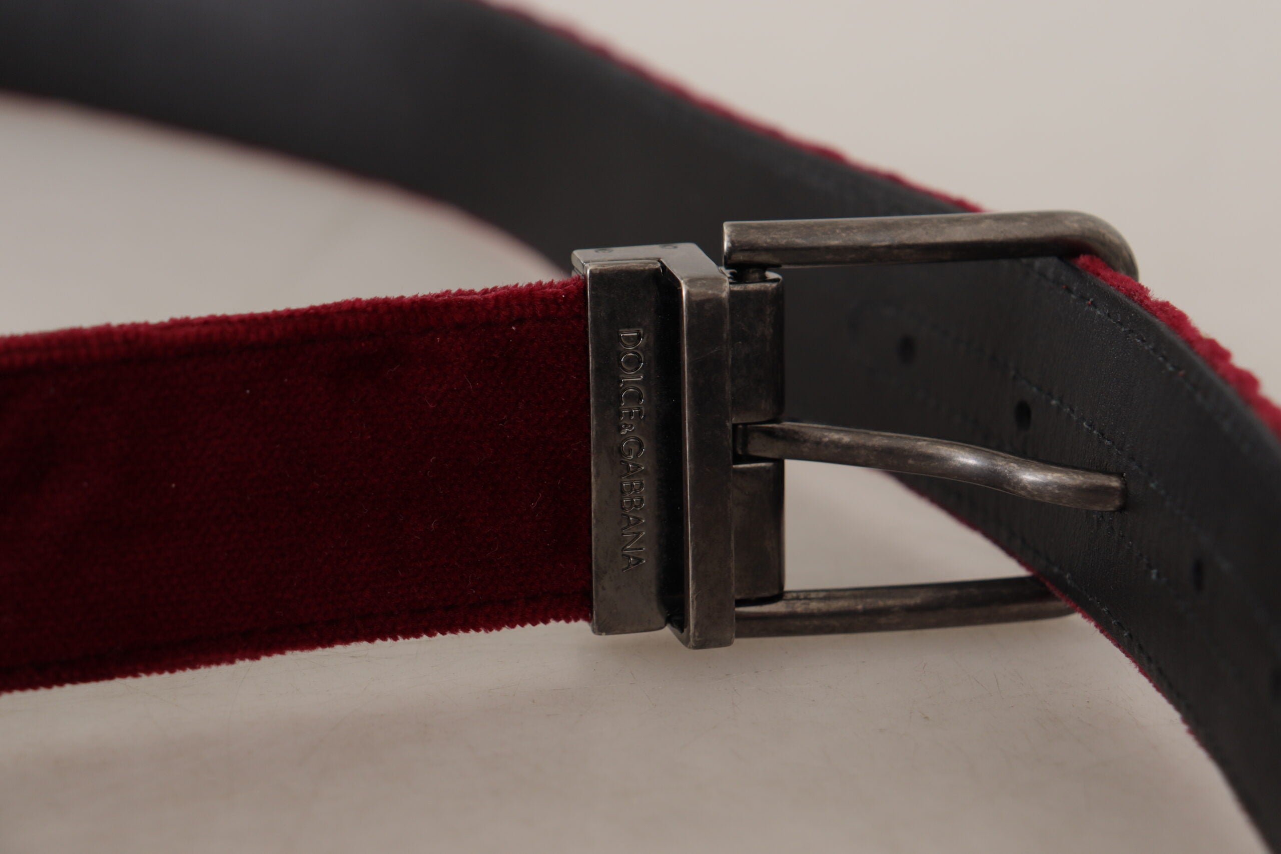 Dolce & Gabbana Velvet Maroon Elegance Belt - Luksusmuotia Dolce & Gabbana - Tutustu YVES JAVANNI® 