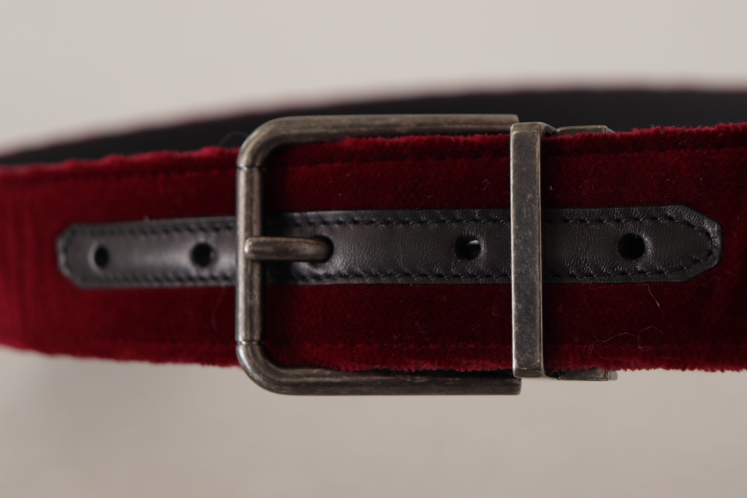 Dolce & Gabbana Velvet Maroon Elegance Belt - Luksusmuotia Dolce & Gabbana - Tutustu YVES JAVANNI® 