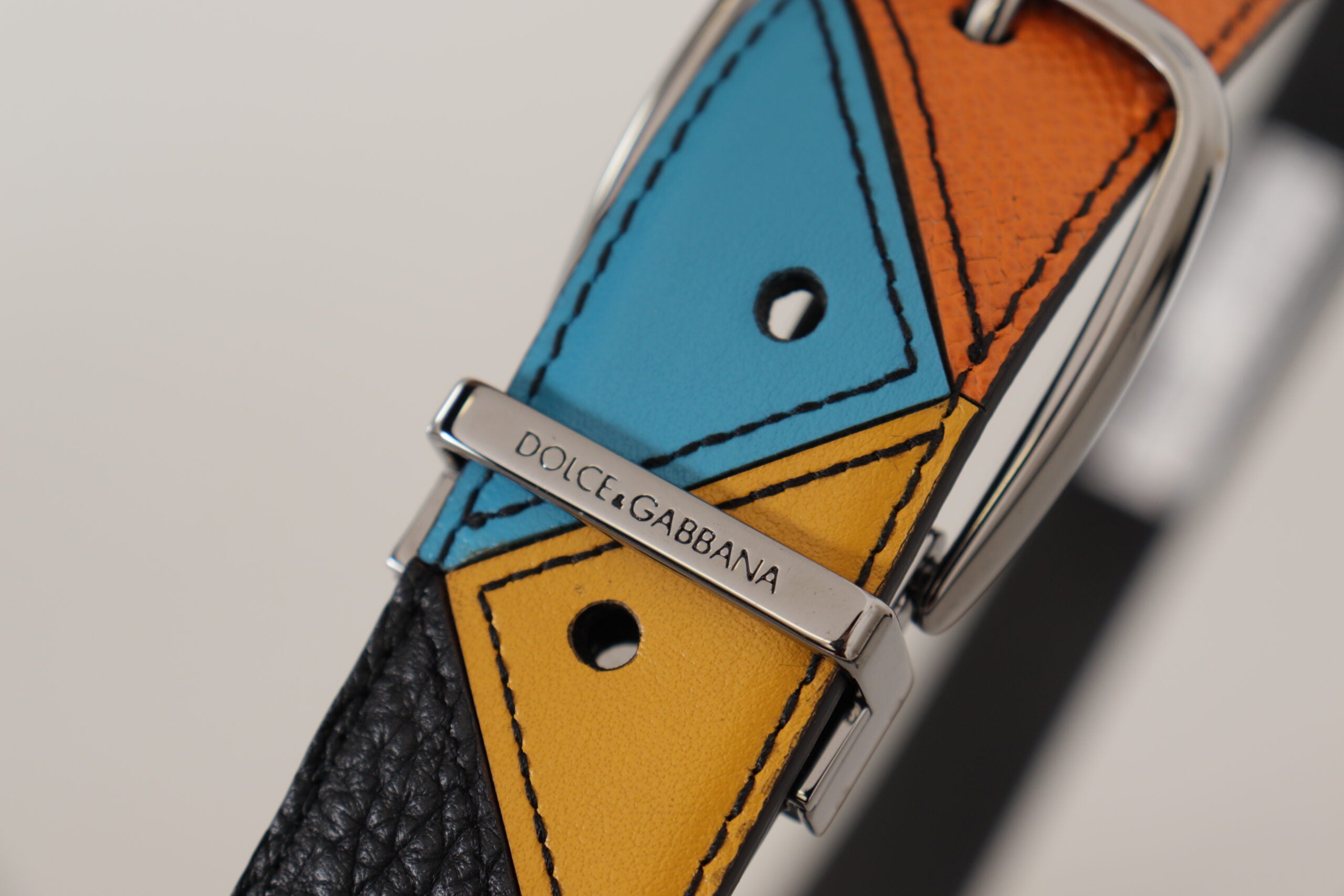 Dolce & Gabbana Elegant Multicolor Leather Belt with Silver Buckle - Luksusmuotia Dolce & Gabbana - Tutustu YVES JAVANNI® 