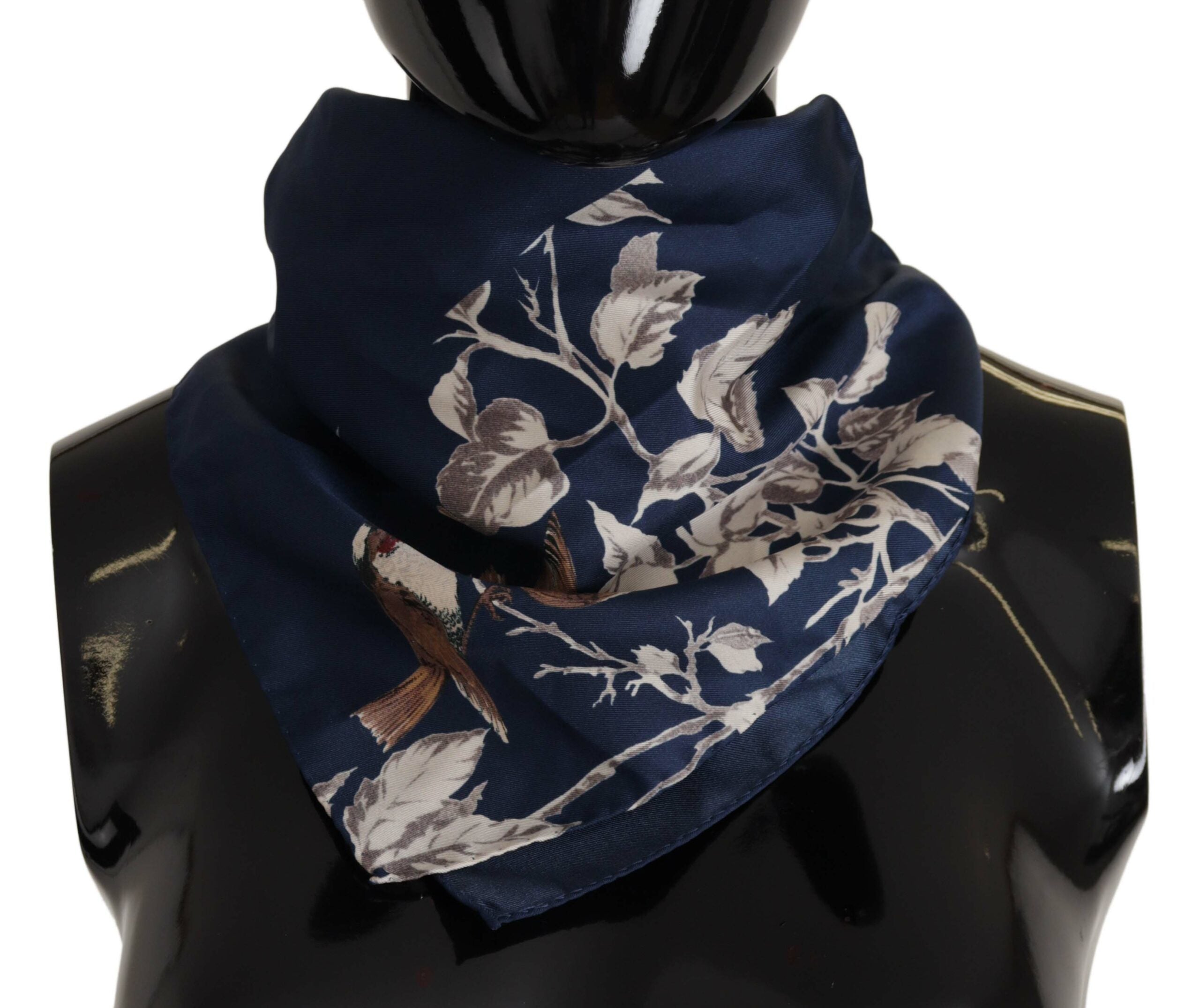 Dolce & Gabbana Elegant Silk Square Scarf for Men - Luksusmuotia Dolce & Gabbana - Tutustu YVES JAVANNI® 