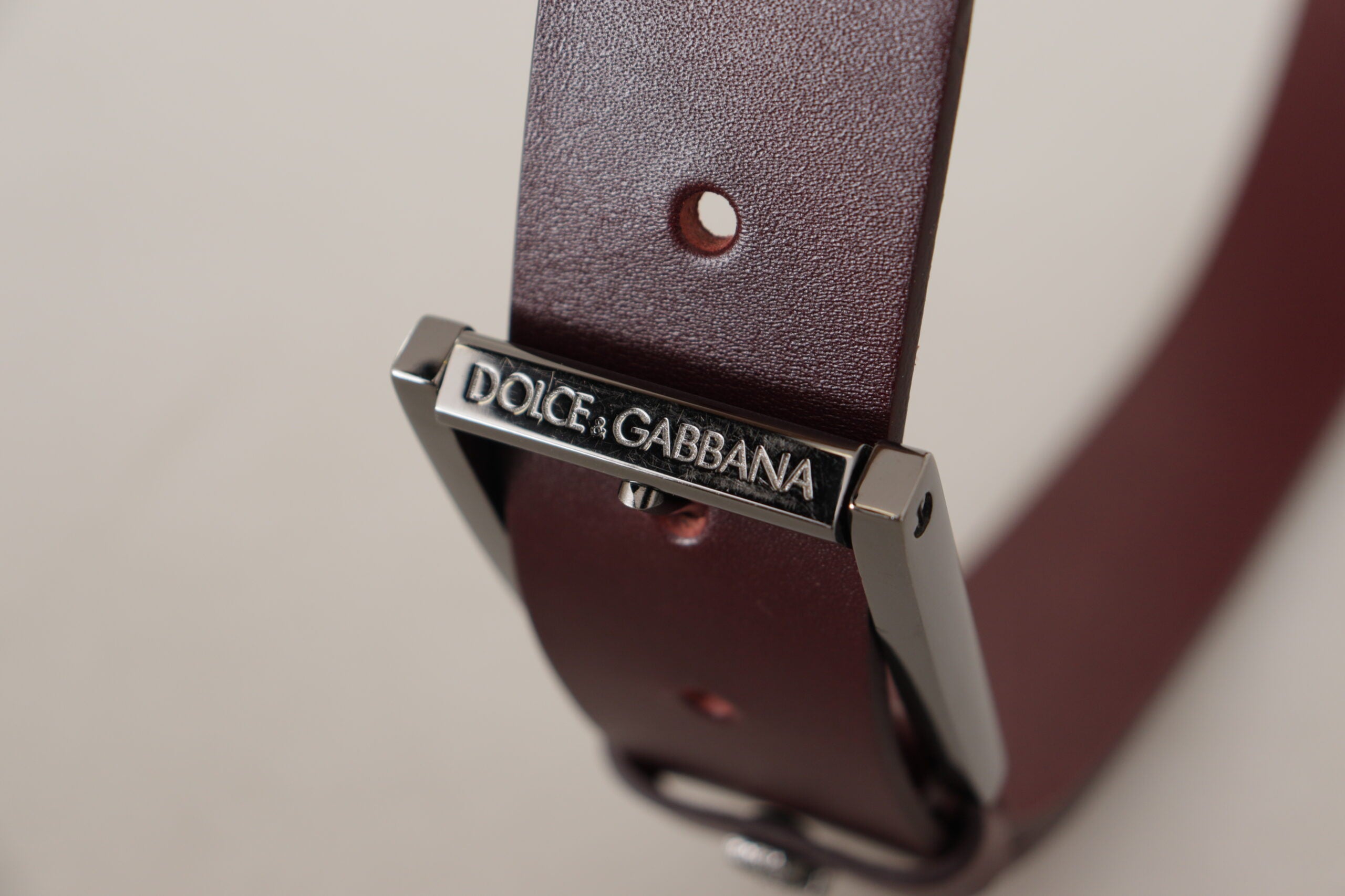 Dolce & Gabbana Elegant Brown Leather Designer Belt - Luksuslaukut ja asusteet Dolce & Gabbana - Tutustu YVES JAVANNI® 