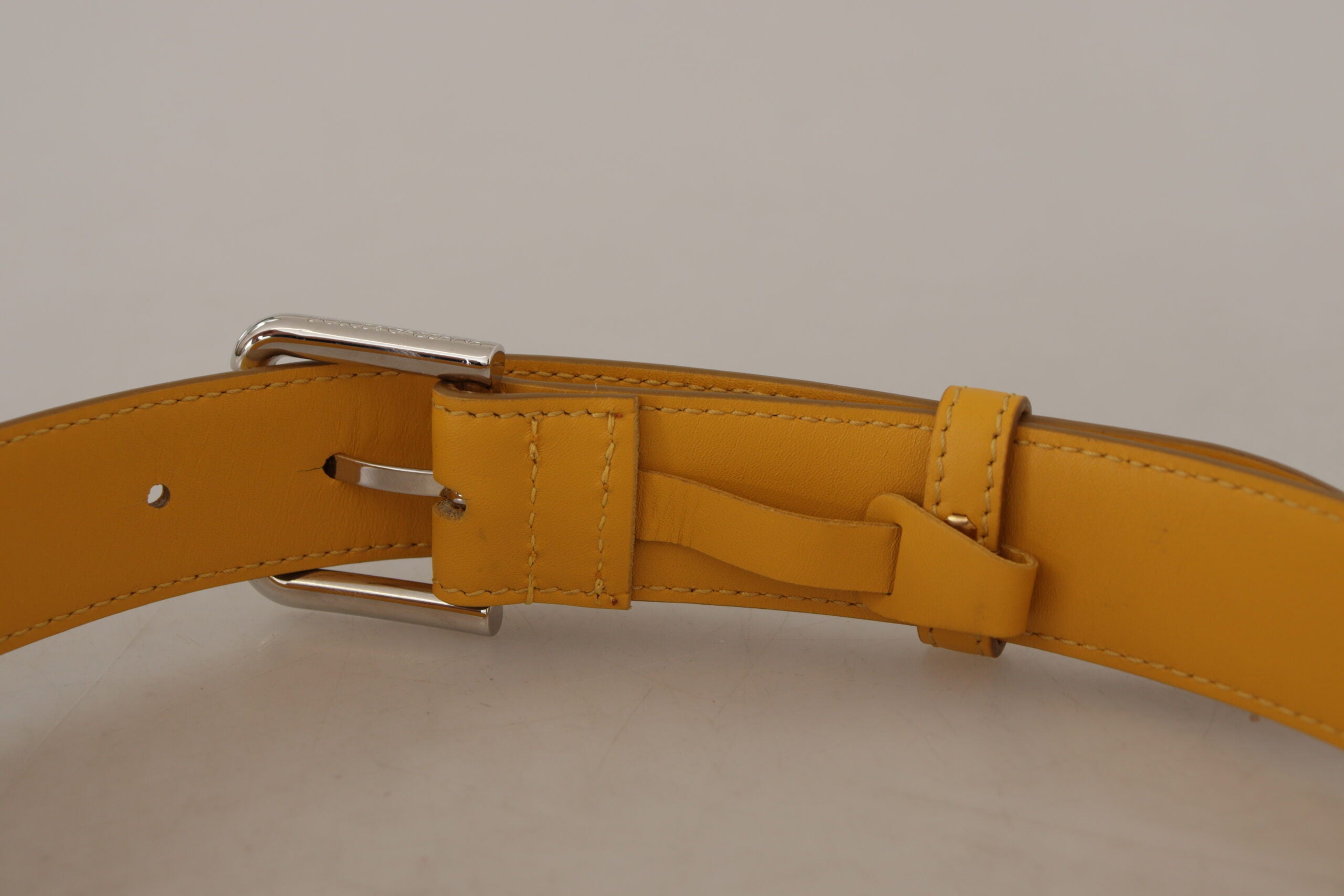 Dolce & Gabbana Elegant Leather Belt in Sunshine Yellow - Luksusmuotia Dolce & Gabbana - Tutustu YVES JAVANNI® 