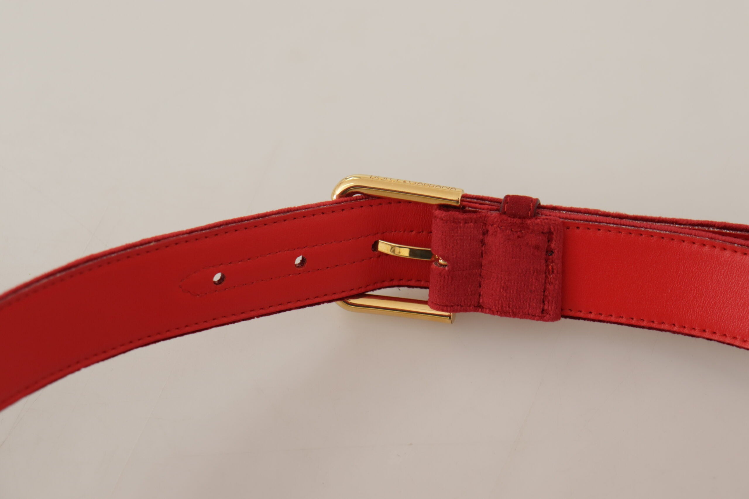 Dolce & Gabbana Elegant Red Suede Designer Belt - Luksusmuotia Dolce & Gabbana - Tutustu YVES JAVANNI® 