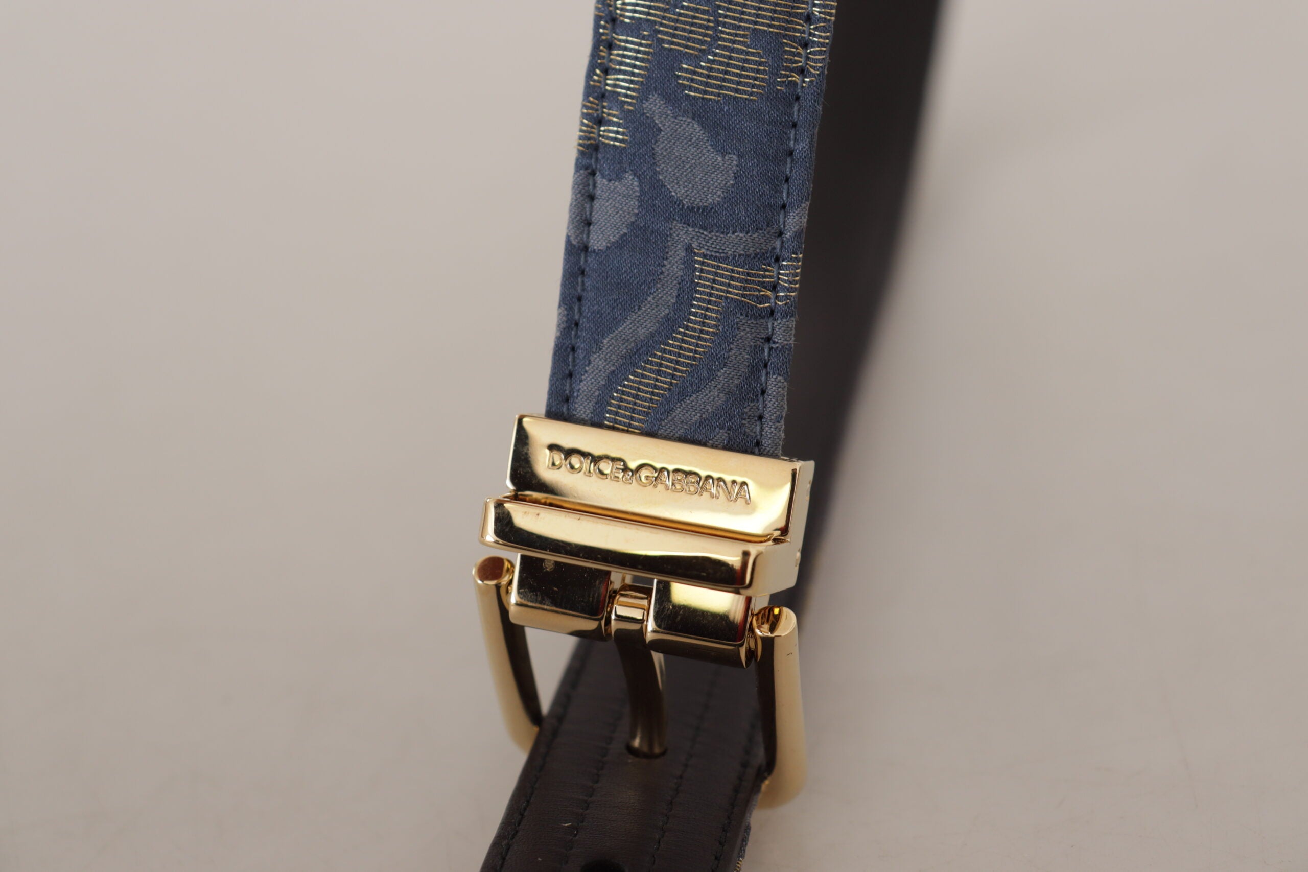 Dolce & Gabbana Elegant Navy Blue Leather Belt - Luksusmuotia Dolce & Gabbana - Tutustu YVES JAVANNI® 