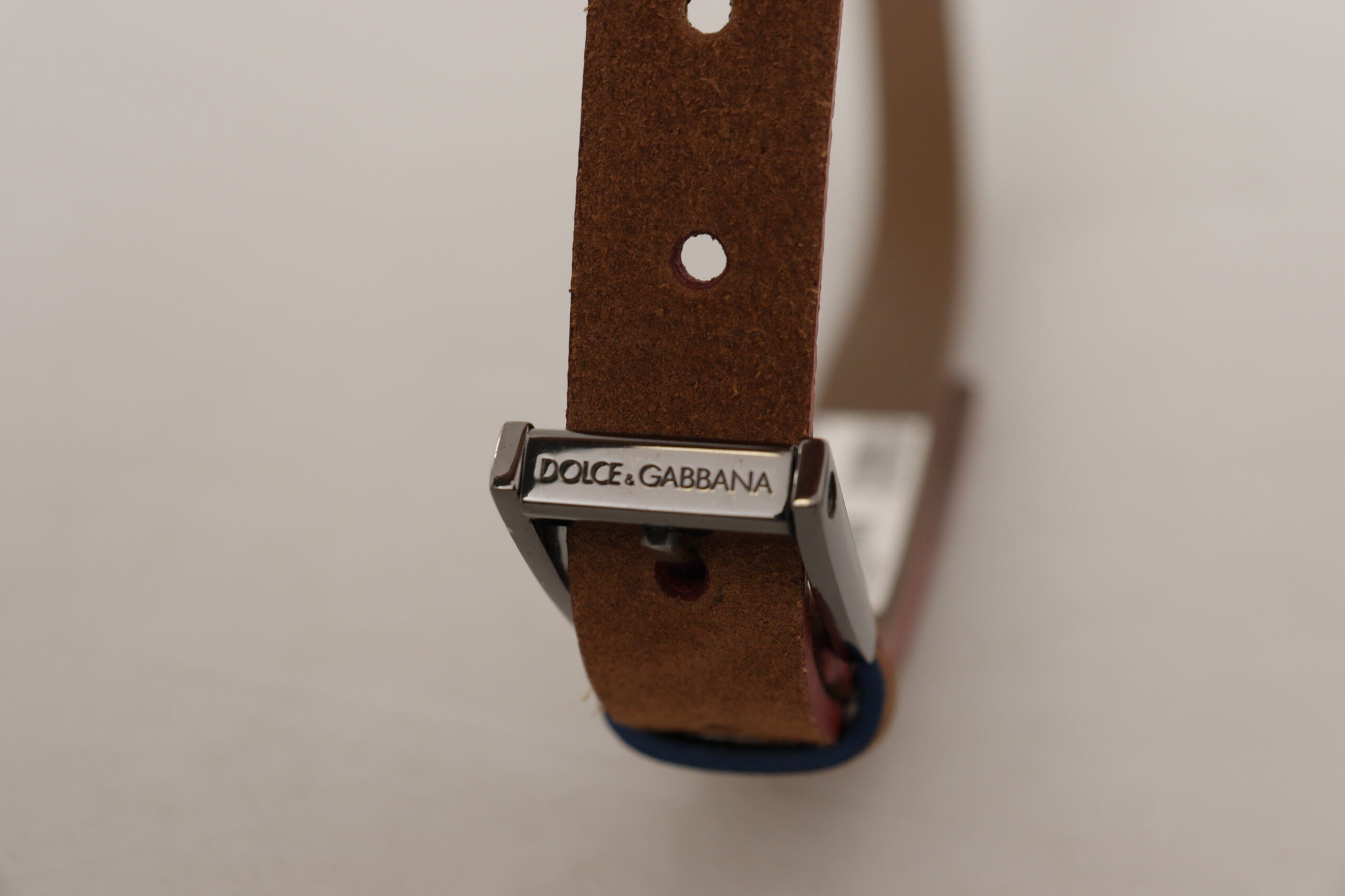 Dolce & Gabbana Chic Suede Belt with Logo Engraved Buckle - Luksusmuotia Dolce & Gabbana - Tutustu YVES JAVANNI® 