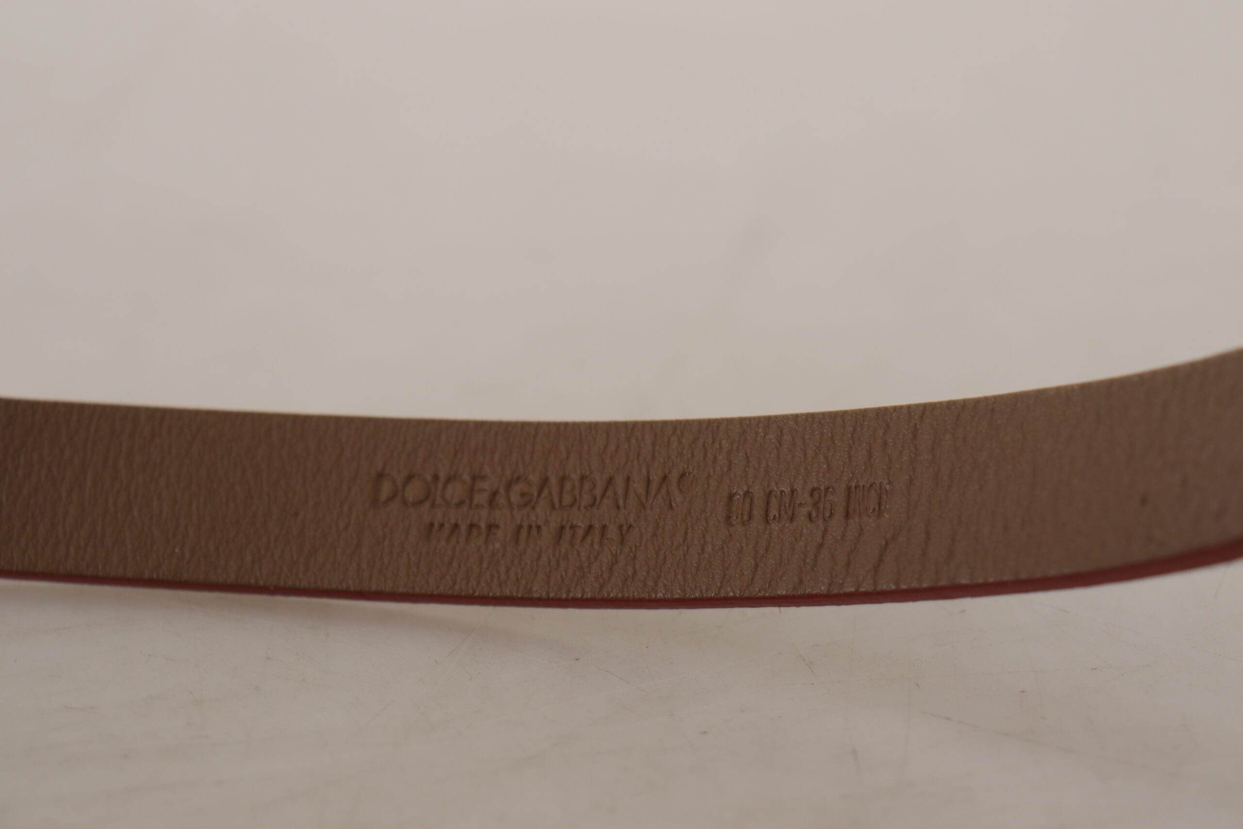 Dolce & Gabbana Chic Suede Belt with Logo Engraved Buckle - Luksusmuotia Dolce & Gabbana - Tutustu YVES JAVANNI® 