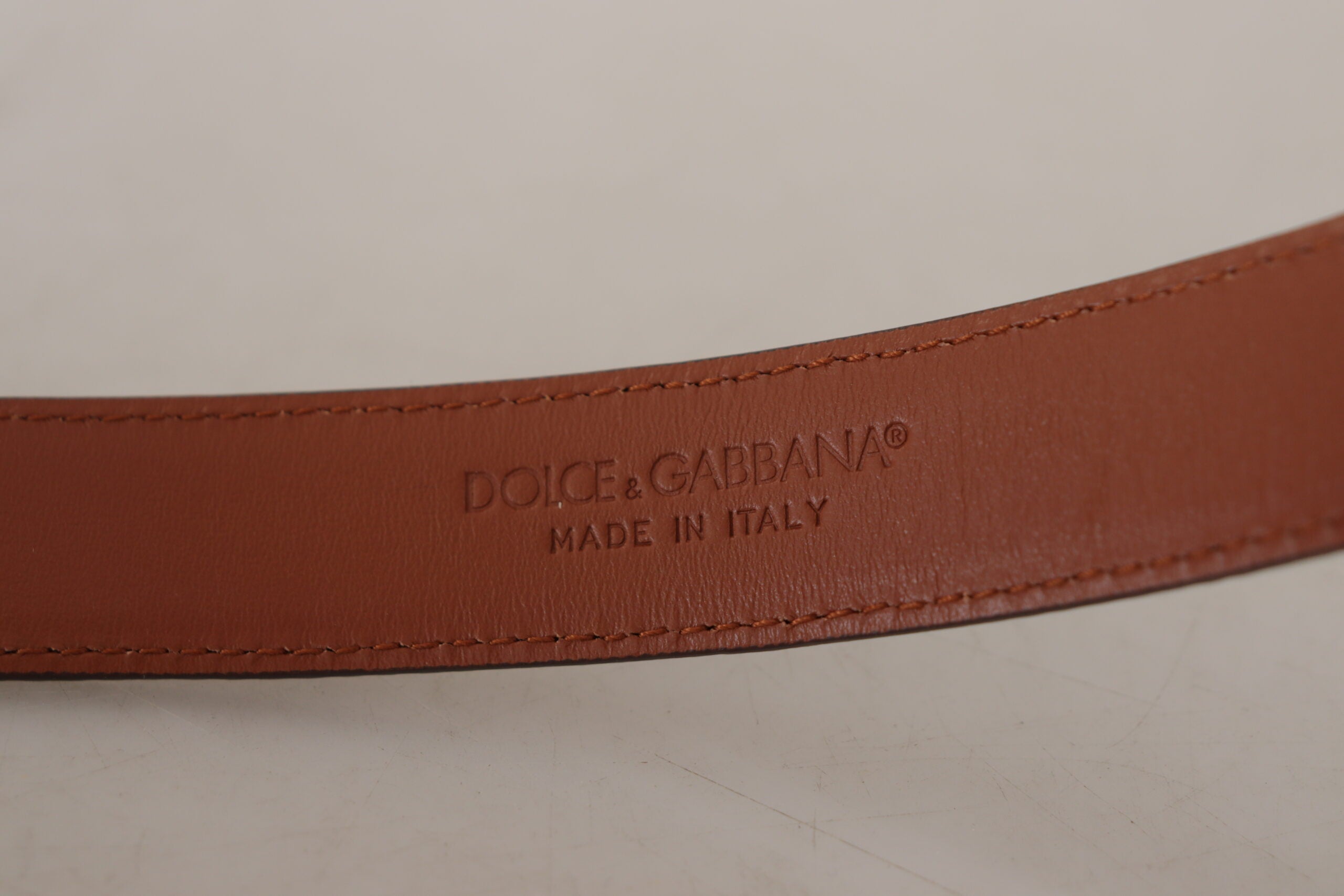 Dolce & Gabbana Elegant Engraved Leather Belt - Timeless Style - Luksusmuotia Dolce & Gabbana - Tutustu YVES JAVANNI® 