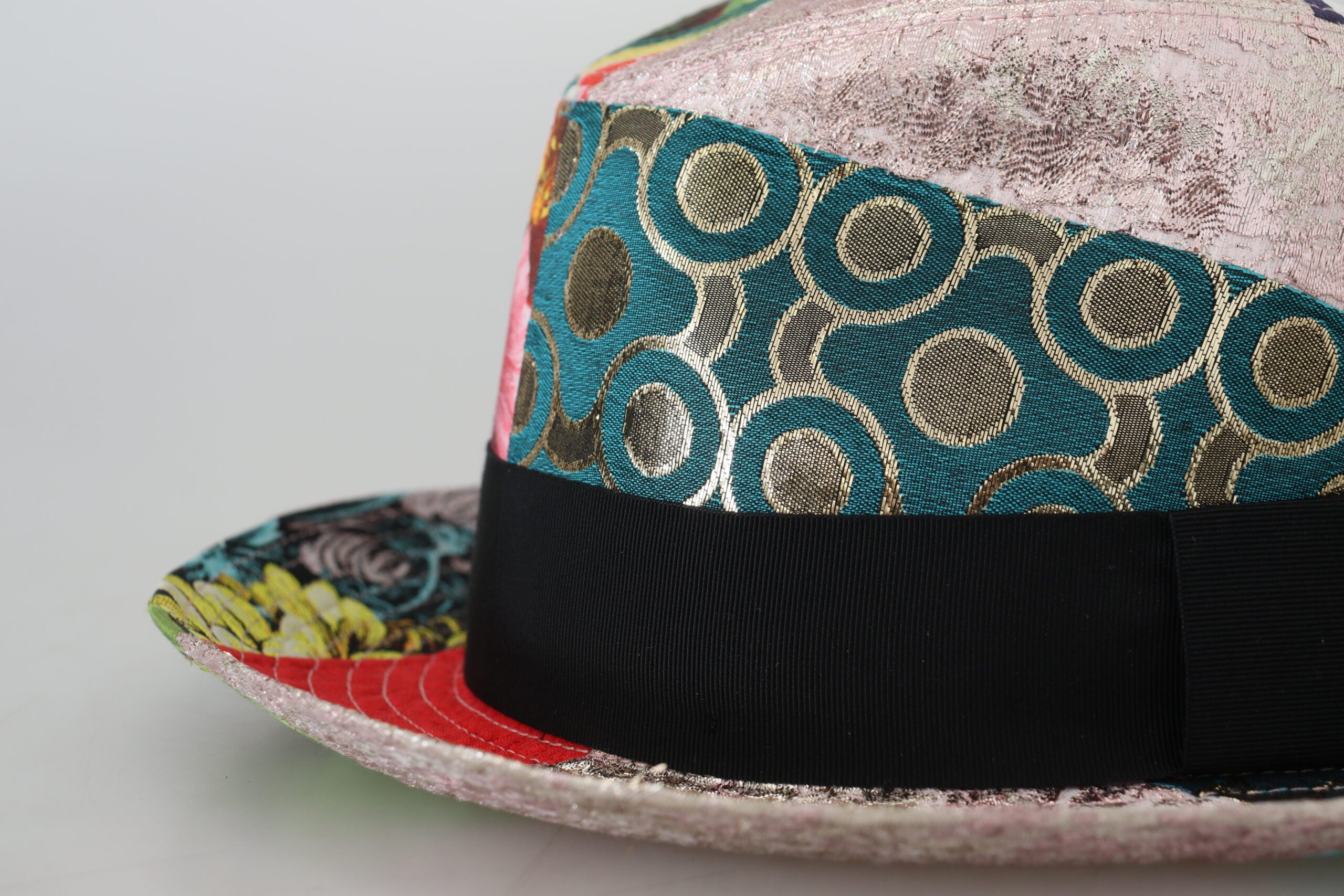 Dolce & Gabbana Eclectic Chic Multicolor Fedora Cap - Luksusmuotia Dolce & Gabbana - Tutustu YVES JAVANNI® 