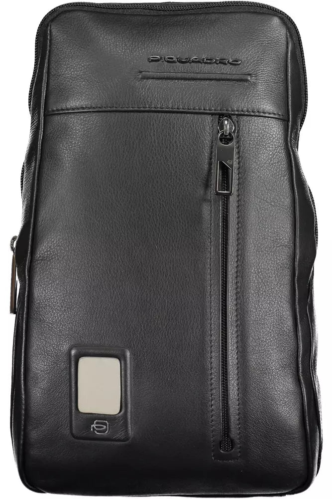 Piquadro Sleek Black Leather Shoulder Bag with Laptop Space - Luksusmuotia Piquadro - Tutustu YVES JAVANNI® 