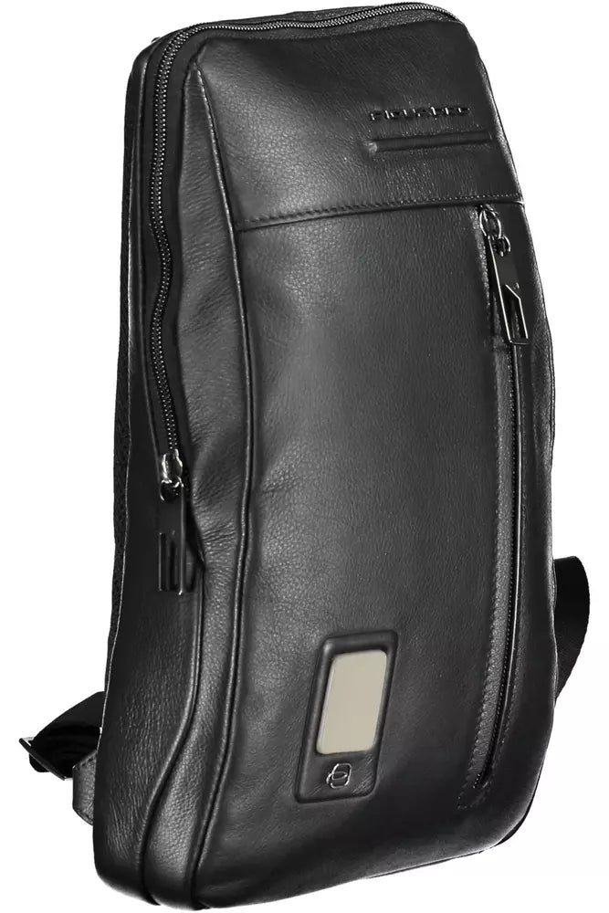 Piquadro Sleek Black Leather Shoulder Bag with Laptop Space - Luksusmuotia Piquadro - Tutustu YVES JAVANNI® 