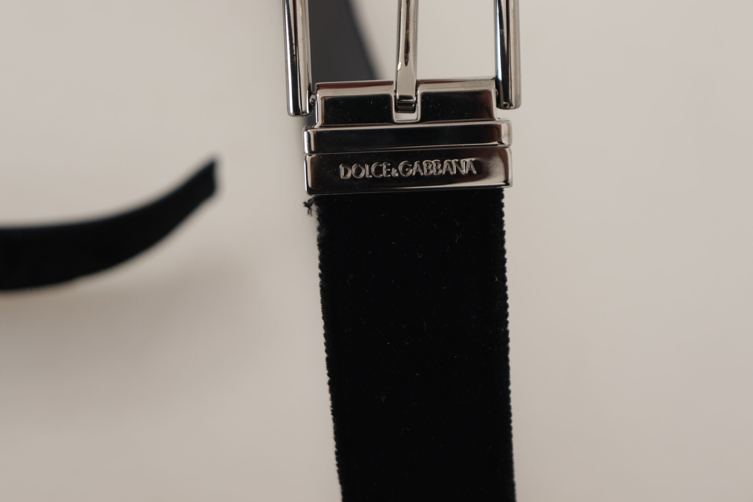 Dolce & Gabbana Sophisticated Velvet Leather Belt - Luksusmuotia Dolce & Gabbana - Tutustu YVES JAVANNI® 