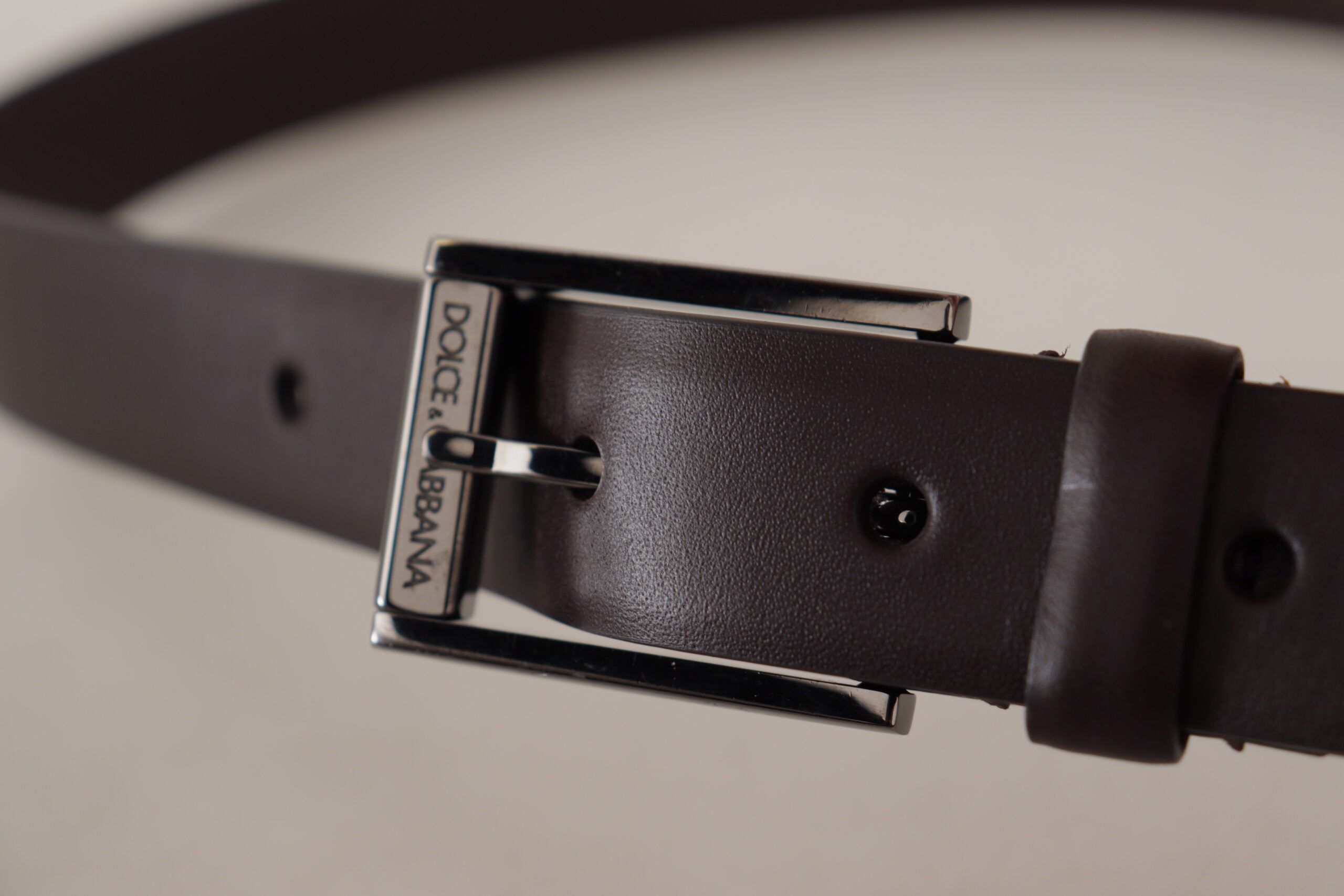 Dolce & Gabbana Elegant Dark Brown Leather Belt - Luksusmuotia Dolce & Gabbana - Tutustu YVES JAVANNI® 