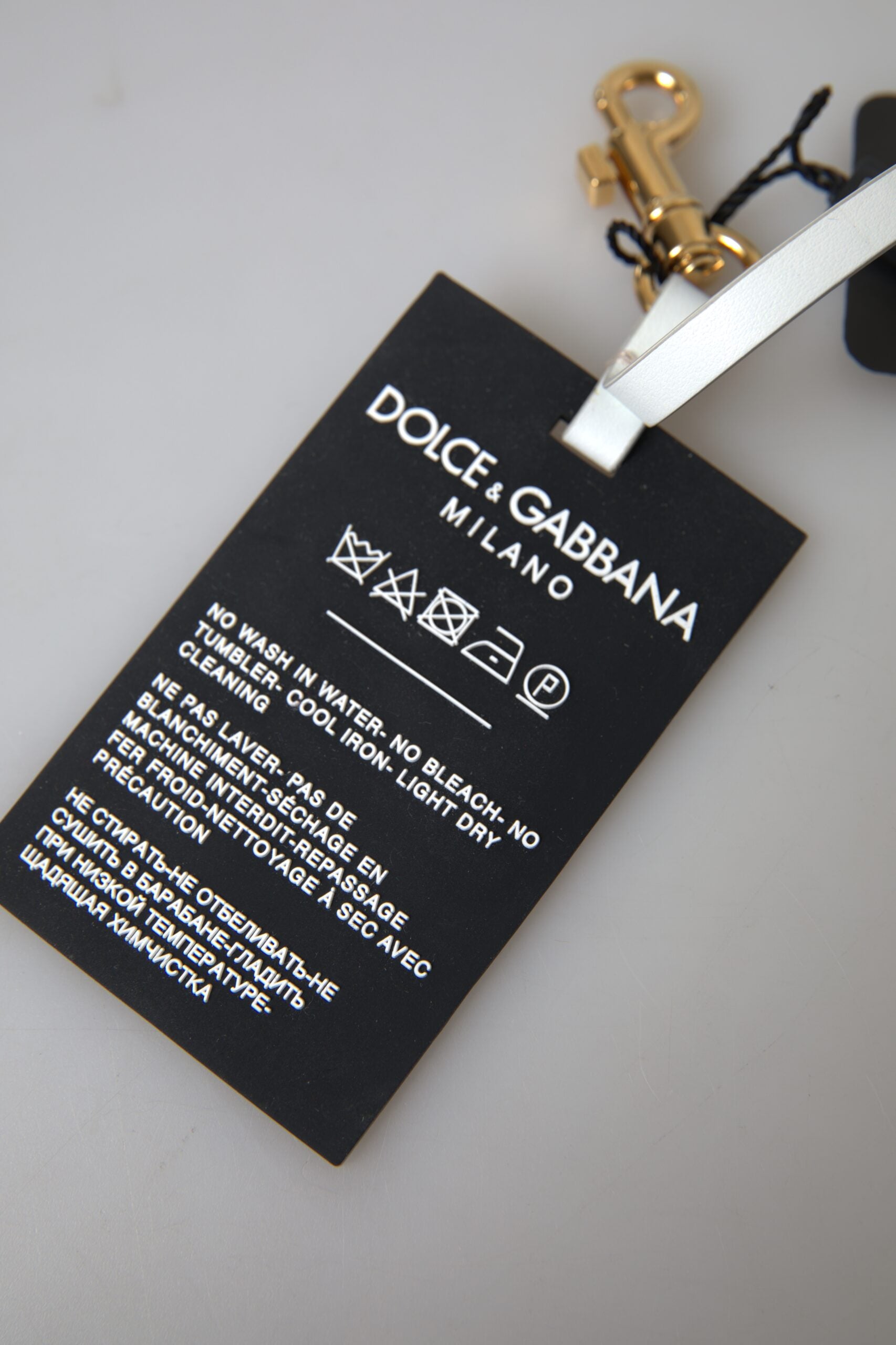 Dolce & Gabbana Chic Black and Gold Designer Keychain - Luksusmuotia Dolce & Gabbana - Tutustu YVES JAVANNI® 