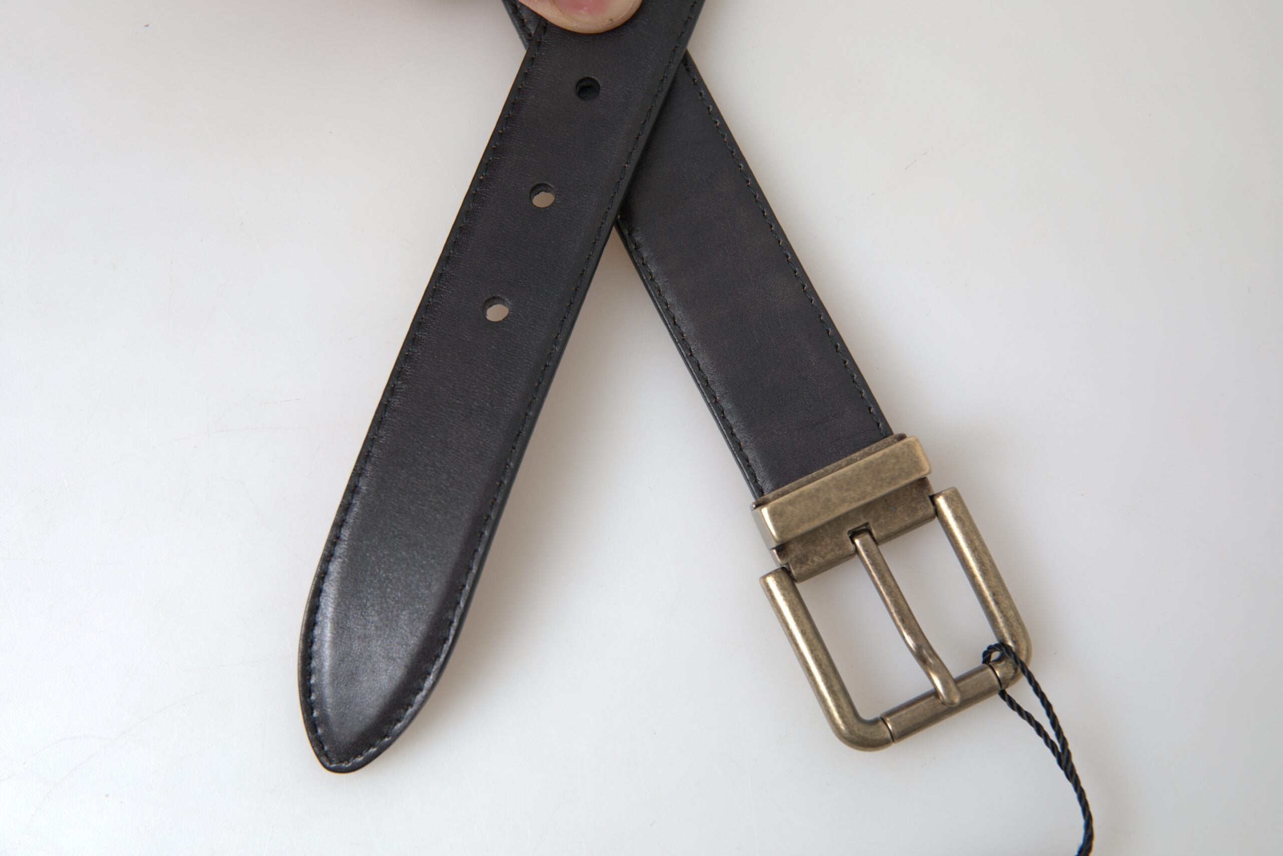 Dolce & Gabbana Elegant Black Leather Belt with Metal Buckle - Luksusmuotia Dolce & Gabbana - Tutustu YVES JAVANNI® 