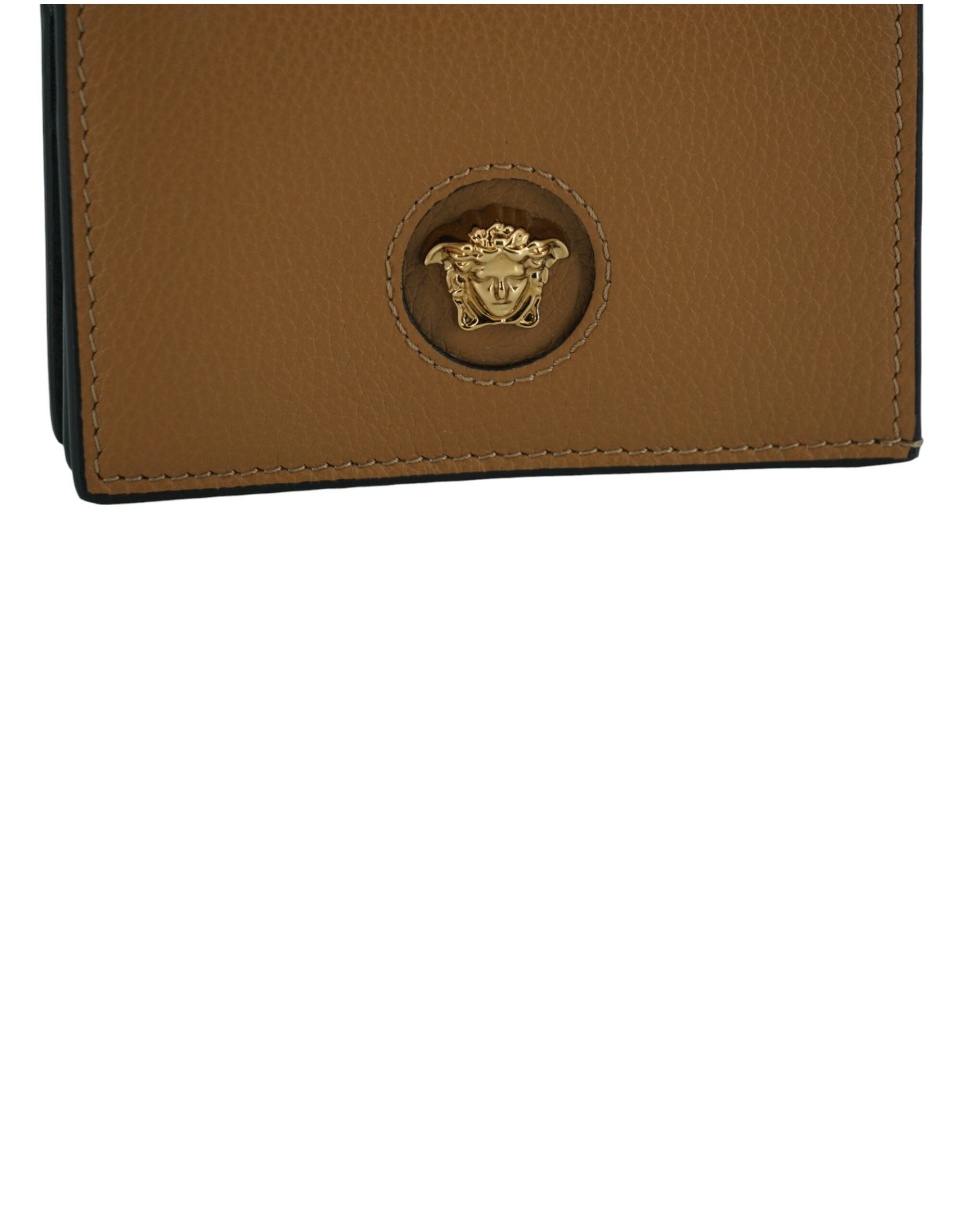 Versace Elegant Compact Leather Wallet in Brown - Luksusmuotia Versace - Tutustu YVES JAVANNI® 