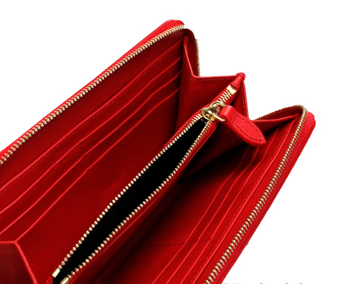 Burberry Elmore Red Embossed Logo Leather Continental Clutch Wallet - Luksusmuotia Burberry - Tutustu YVES JAVANNI® 