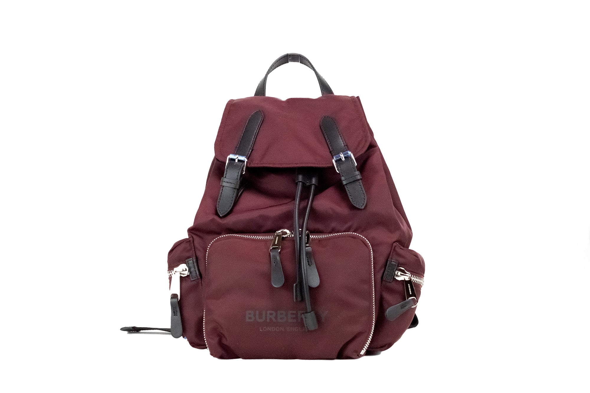 Burberry Medium Burgundy Econyl Nylon Rucksack Drawstring Backpack Bookbag - Luksusmuotia Burberry - Tutustu YVES JAVANNI® 