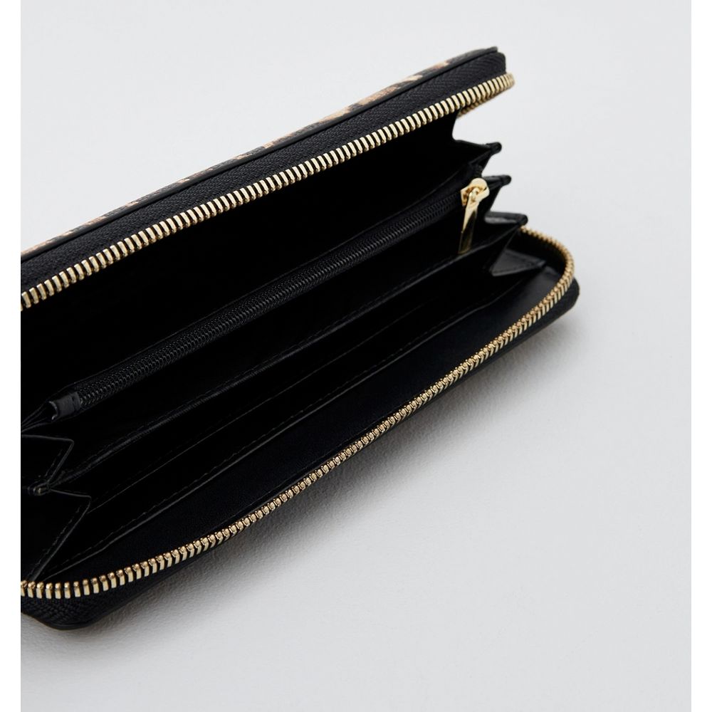 Plein Sport Sleek Designer Zipper Wallet with Gold Accents - Luksuslaukut ja asusteet Plein Sport - Tutustu YVES JAVANNI® 