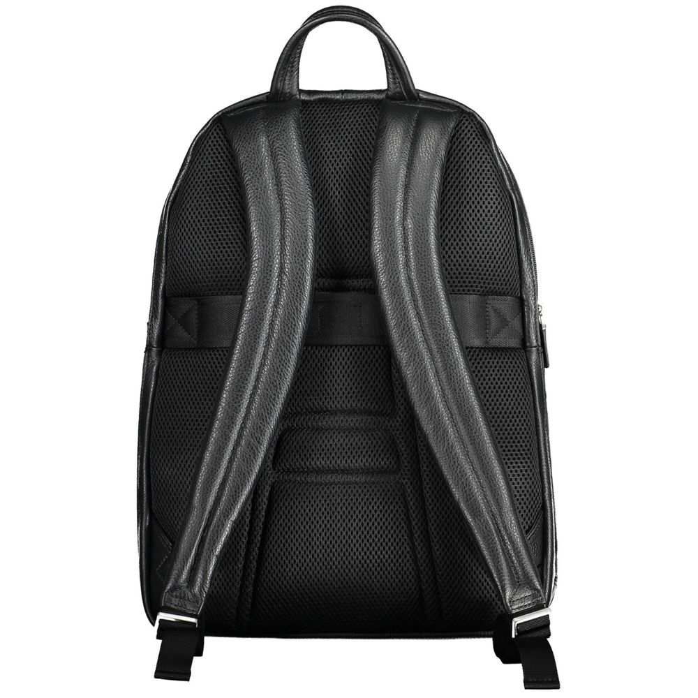 Piquadro Elegant Black Leather Backpack with Laptop Compartment - Luksusmuotia Piquadro - Tutustu YVES JAVANNI® 