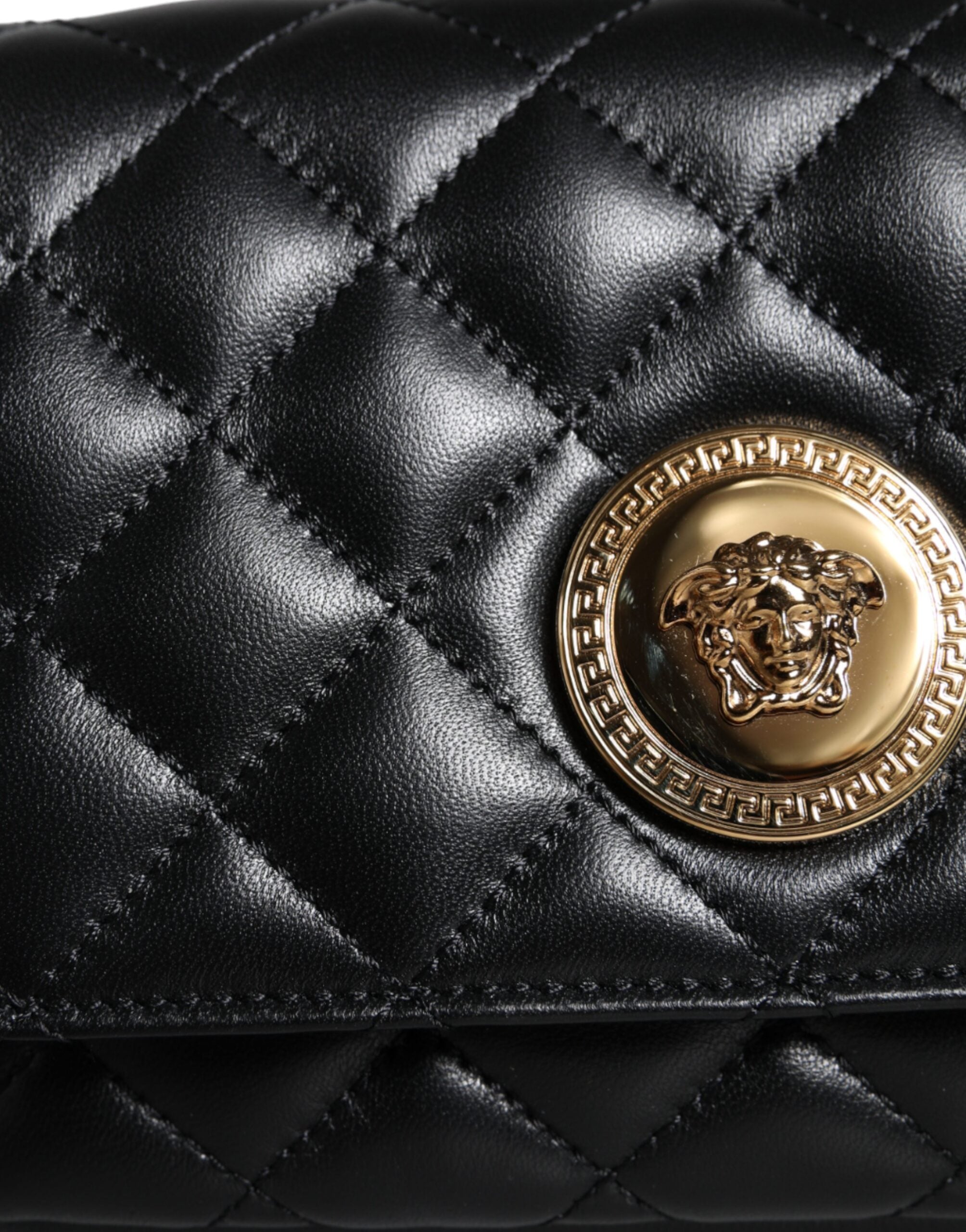 Versace Black Quilted Lambskin Leather Crossbody Shoulder Bag - Luksuslaukut ja asusteet Versace - Tutustu YVES JAVANNI® 