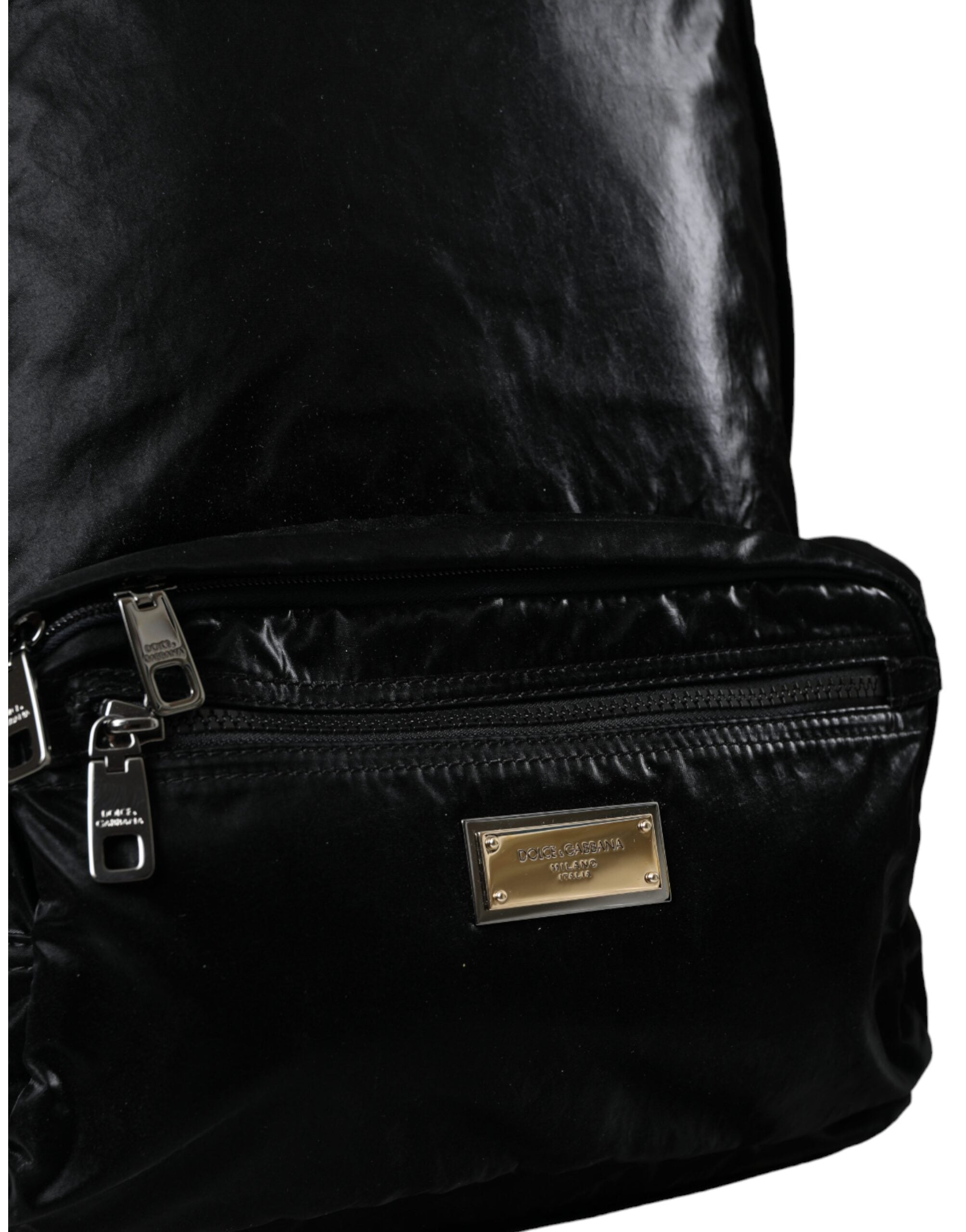 Dolce & Gabbana Black Patent Leather Logo Plaque Backpack Bag - Luksusmuotia Dolce & Gabbana - Tutustu YVES JAVANNI® 