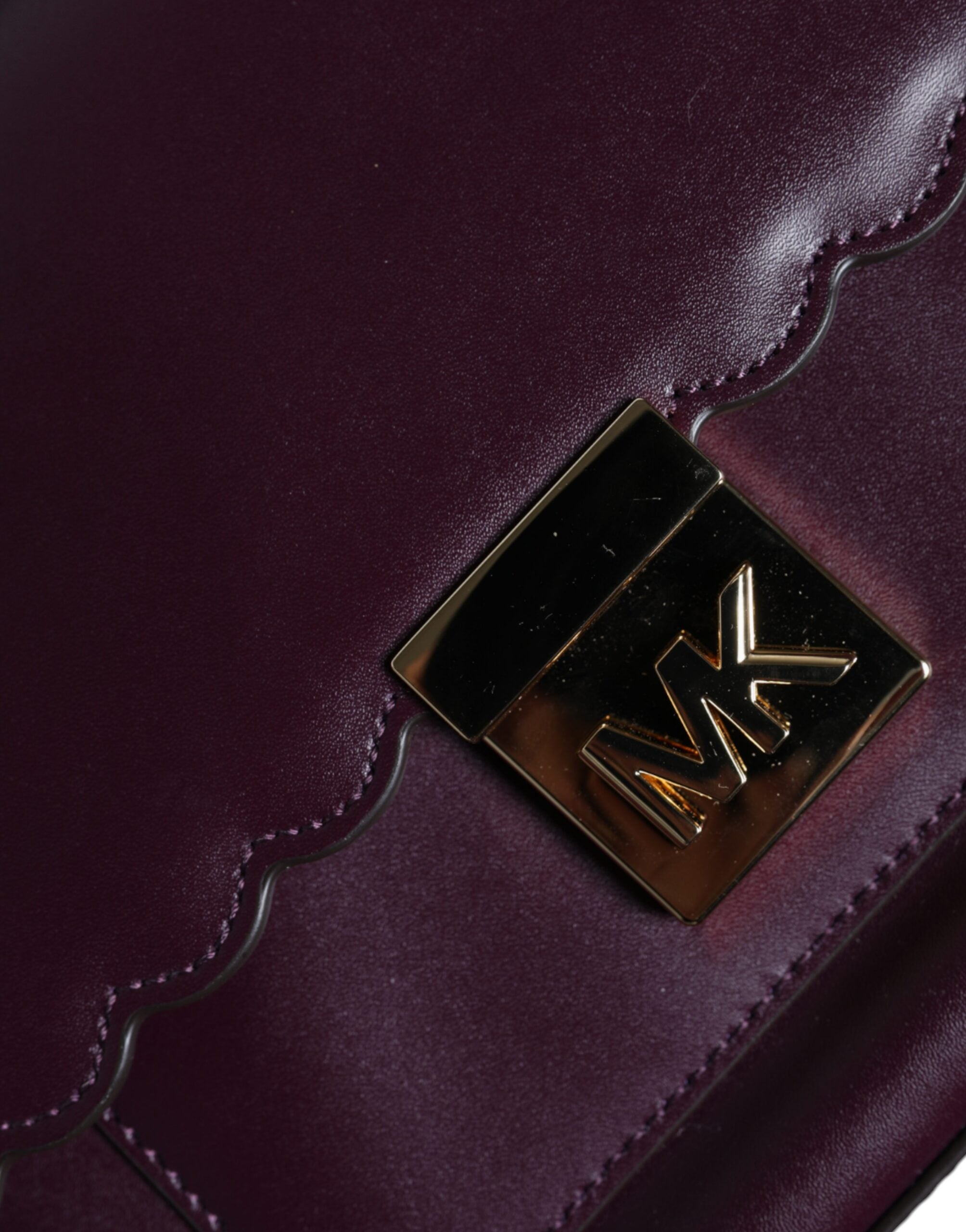 Michael Kors Purple Leather Logo Plaque Crossbody MINDY Satchel Bag - Luksuslaukut ja asusteet Michael Kors - Tutustu YVES JAVANNI® 