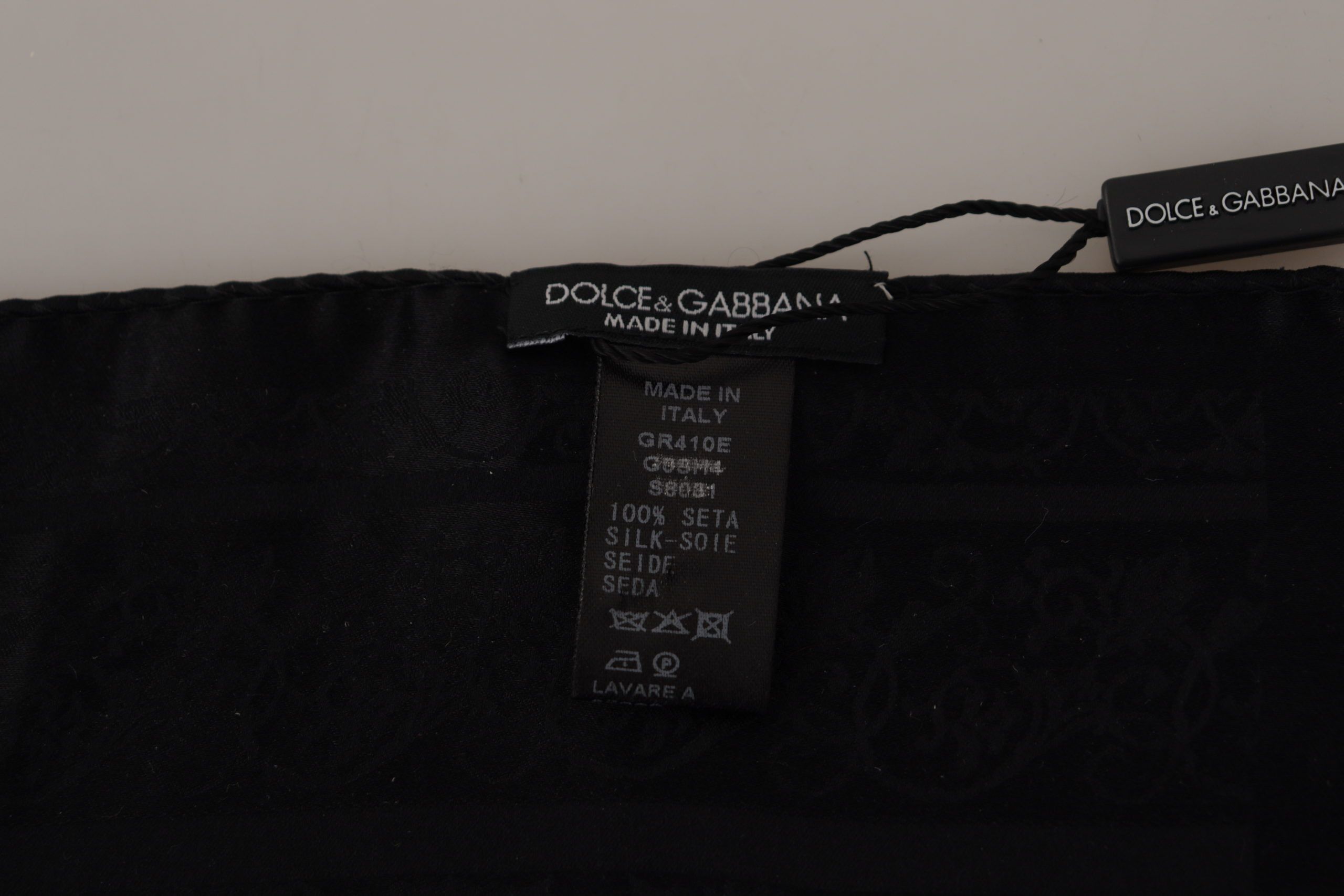 Dolce & Gabbana Elegant Silk Men's Square Scarf Wrap - Luksusmuotia Dolce & Gabbana - Tutustu YVES JAVANNI® 