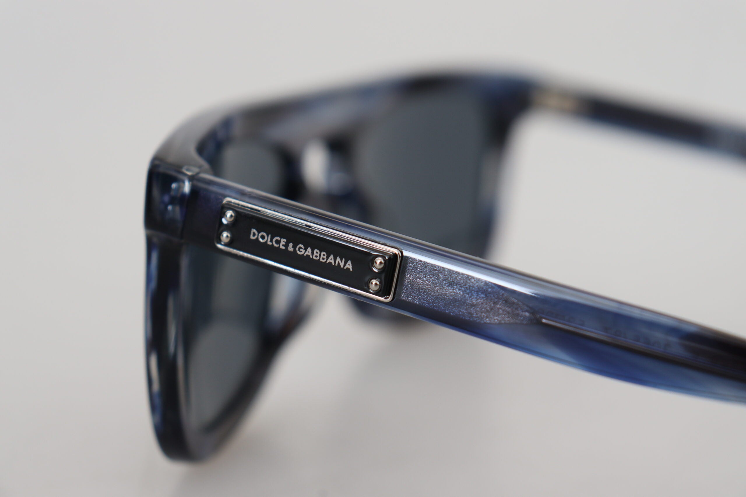 Dolce & Gabbana Elegant Blue Acetate Sunglasses for Women - Luksusmuotia Dolce & Gabbana - Tutustu YVES JAVANNI® 