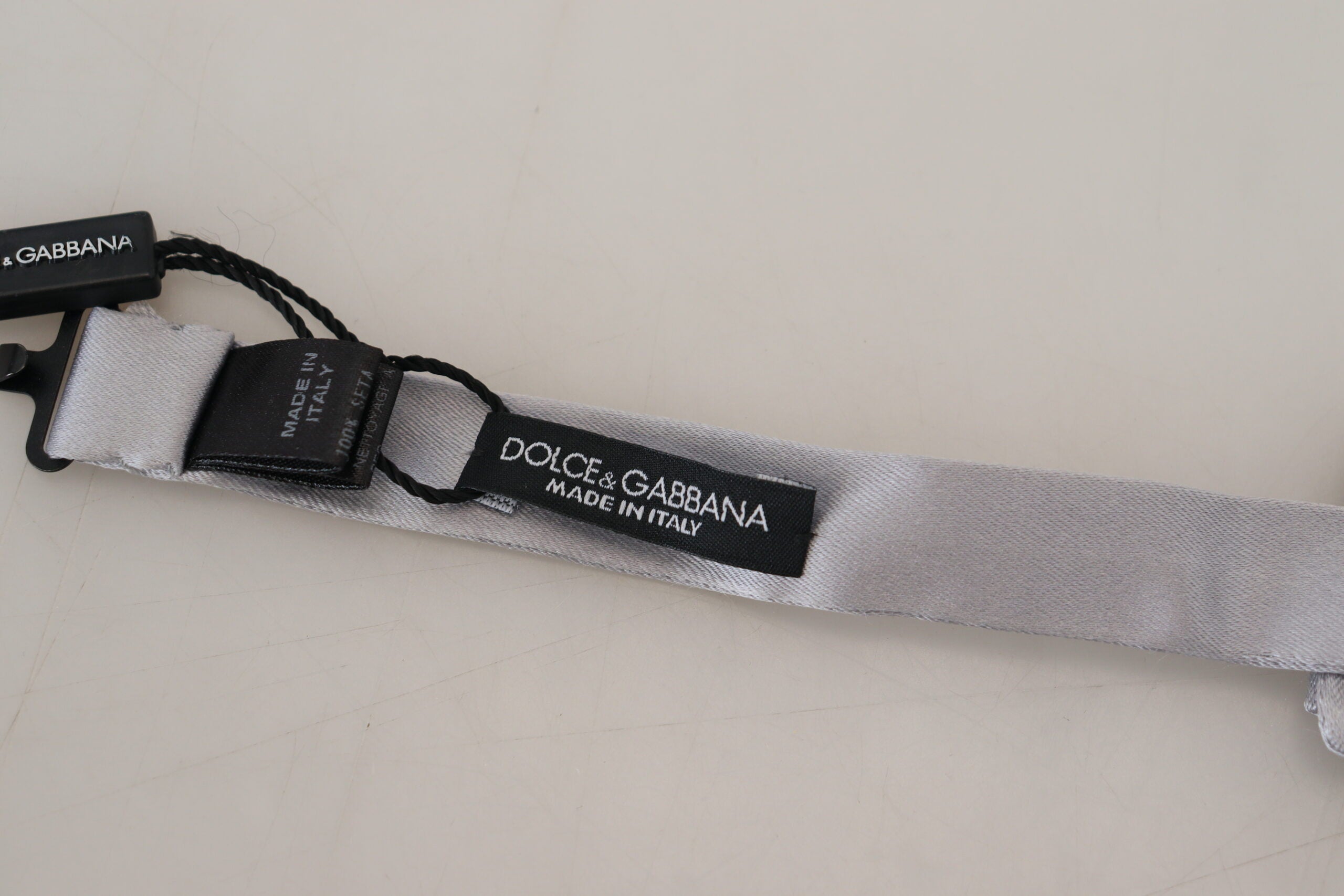 Dolce & Gabbana Elegant Gray Silk Bow Tie - Luksuslaukut ja asusteet Dolce & Gabbana - Tutustu YVES JAVANNI® 