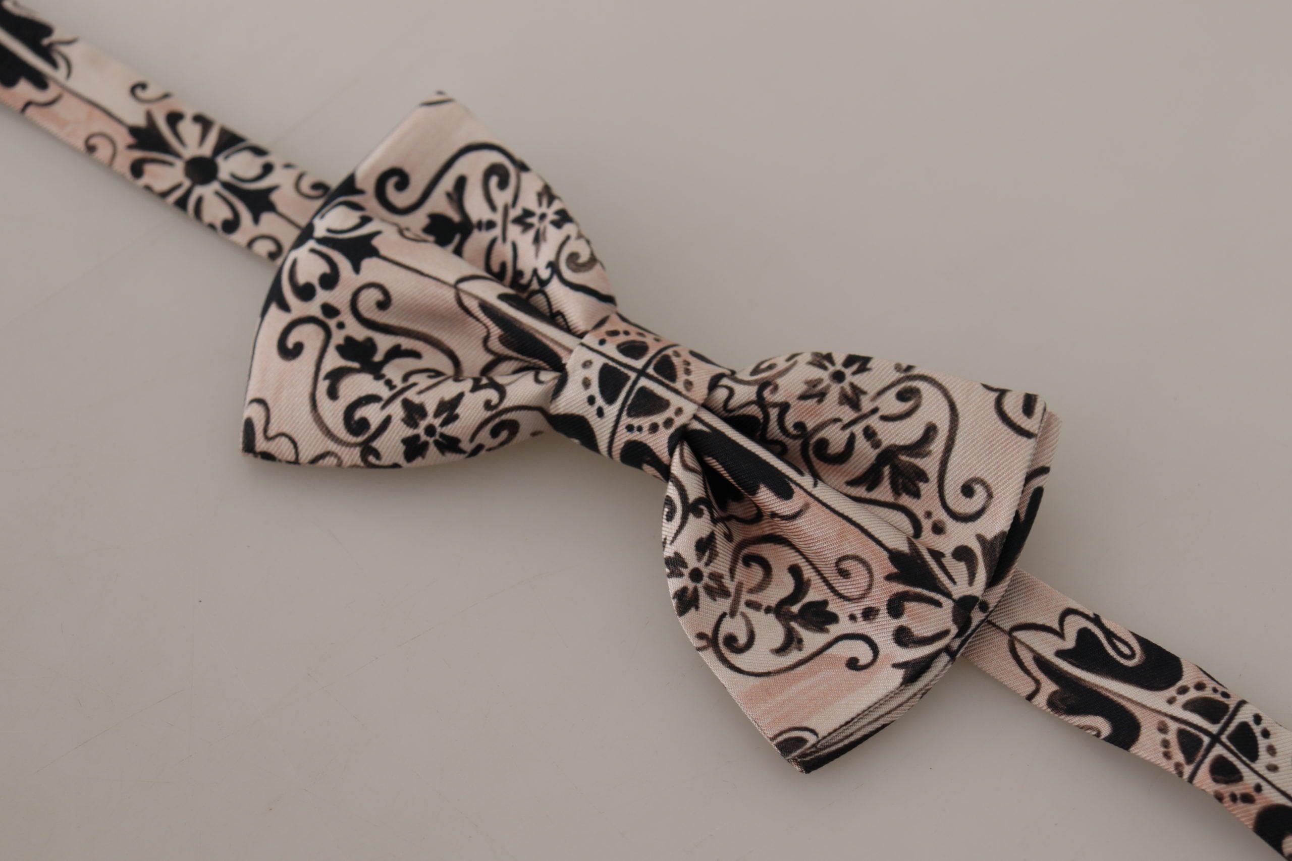 Dolce & Gabbana Elegant Multicolor Silk Bow Tie - Luksusmuotia Dolce & Gabbana - Tutustu YVES JAVANNI® 