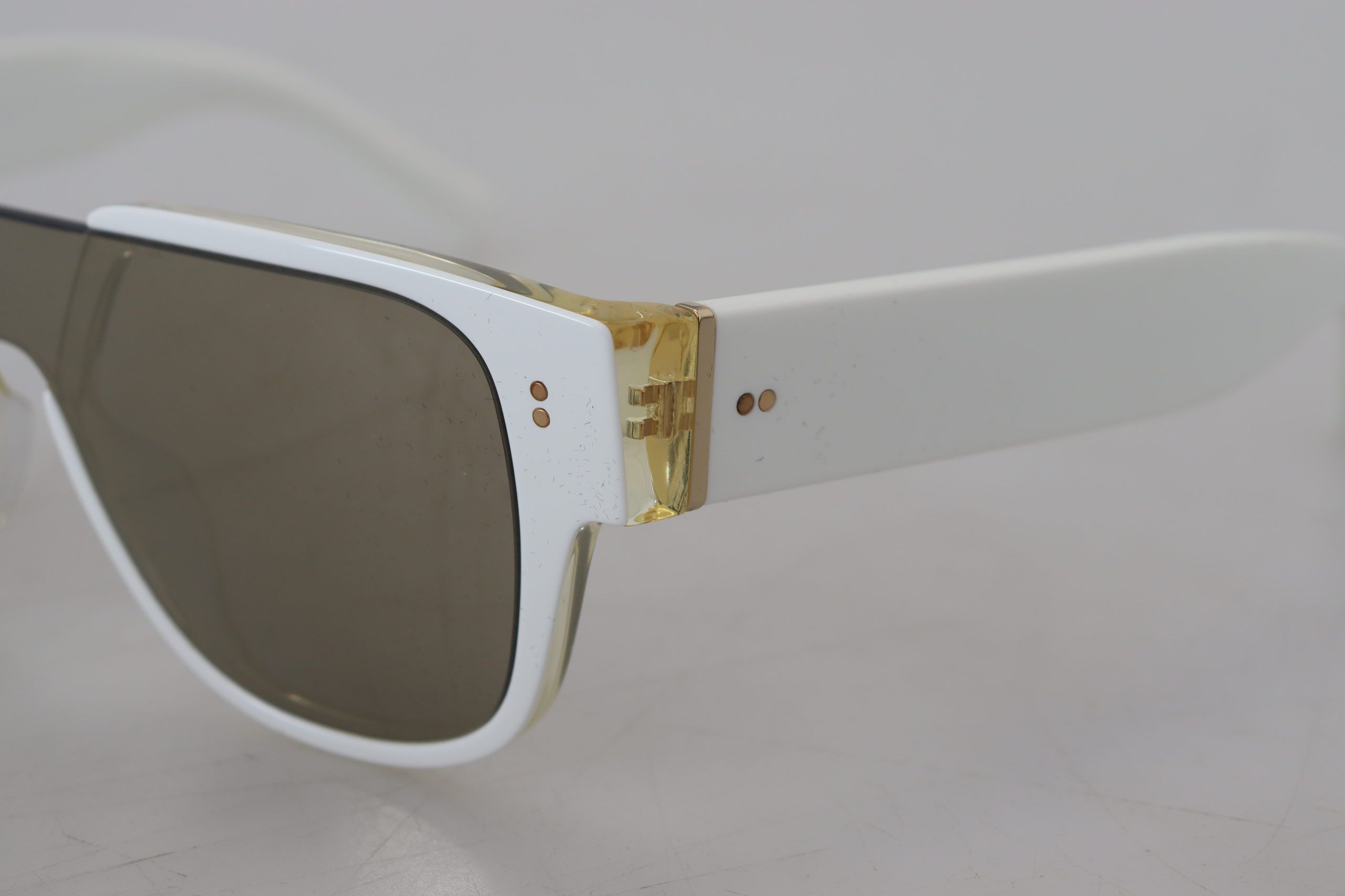 Dolce & Gabbana Elegant White Acetate Sunglasses for Women - Luksusmuotia Dolce & Gabbana - Tutustu YVES JAVANNI® 