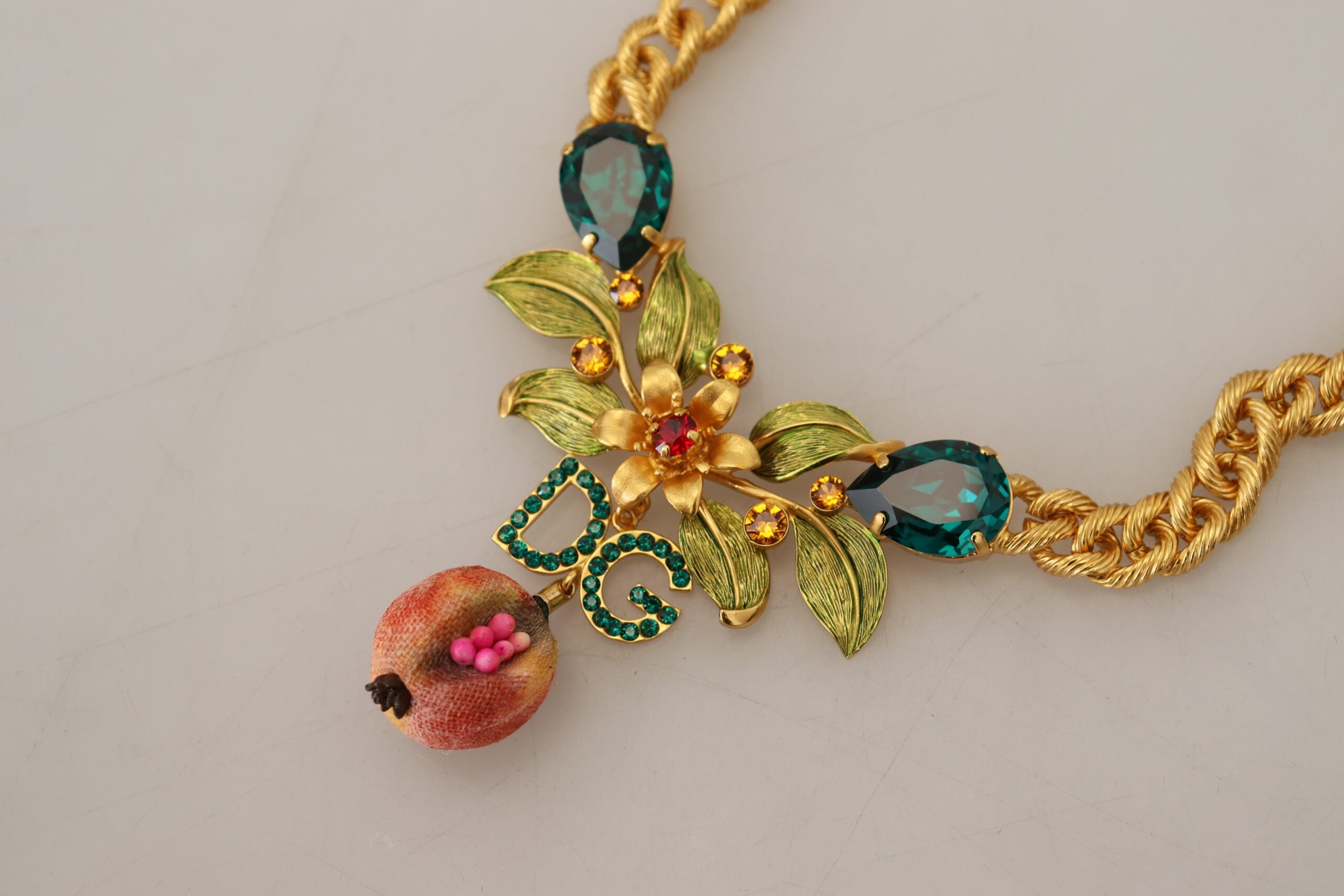 Dolce & Gabbana Elegant Gold-Tone Floral Fruit Necklace - Luksusmuotia Dolce & Gabbana - Tutustu YVES JAVANNI® 