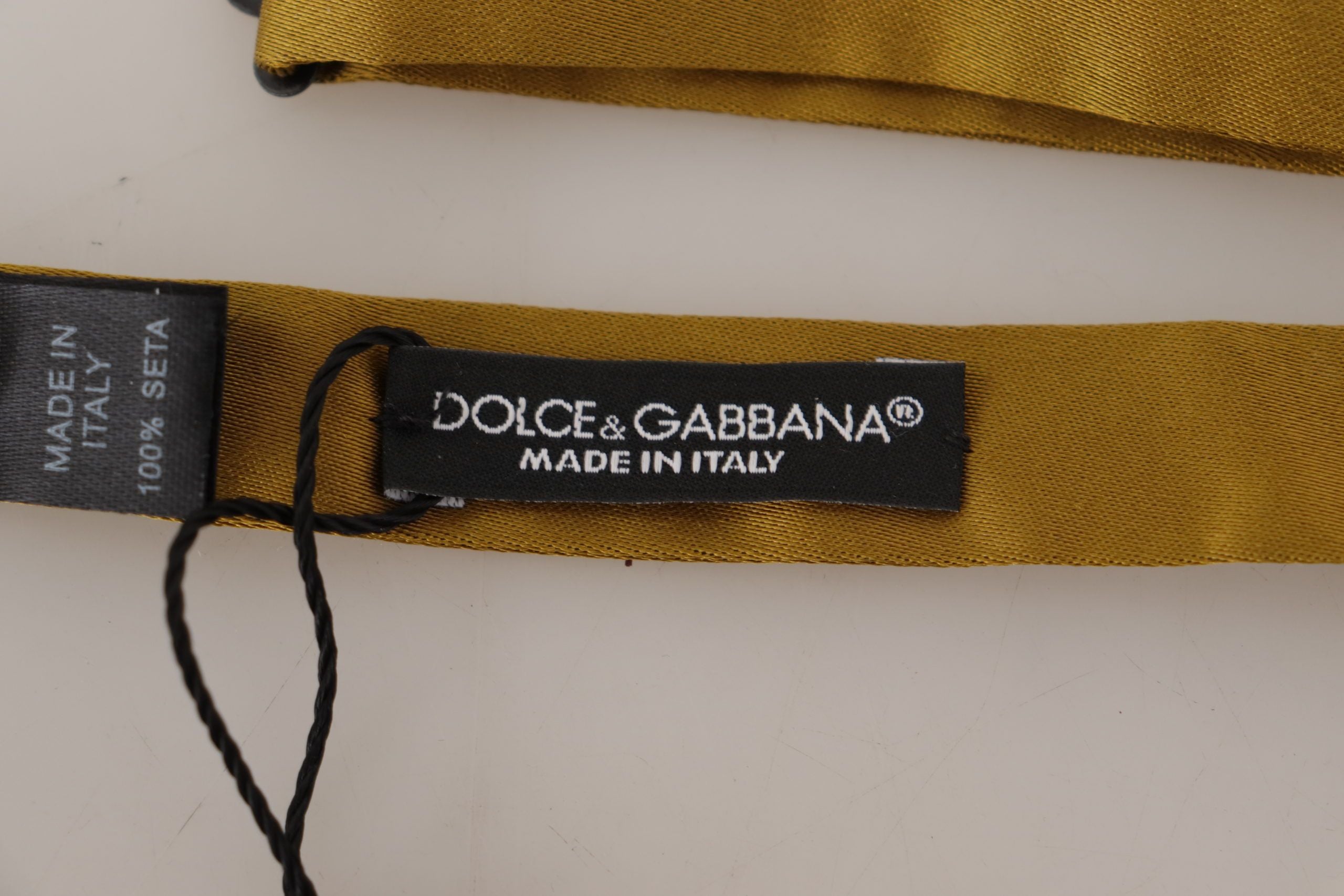 Dolce & Gabbana Elegant Mustard Yellow Silk Bow Tie - Luksusmuotia Dolce & Gabbana - Tutustu YVES JAVANNI® 