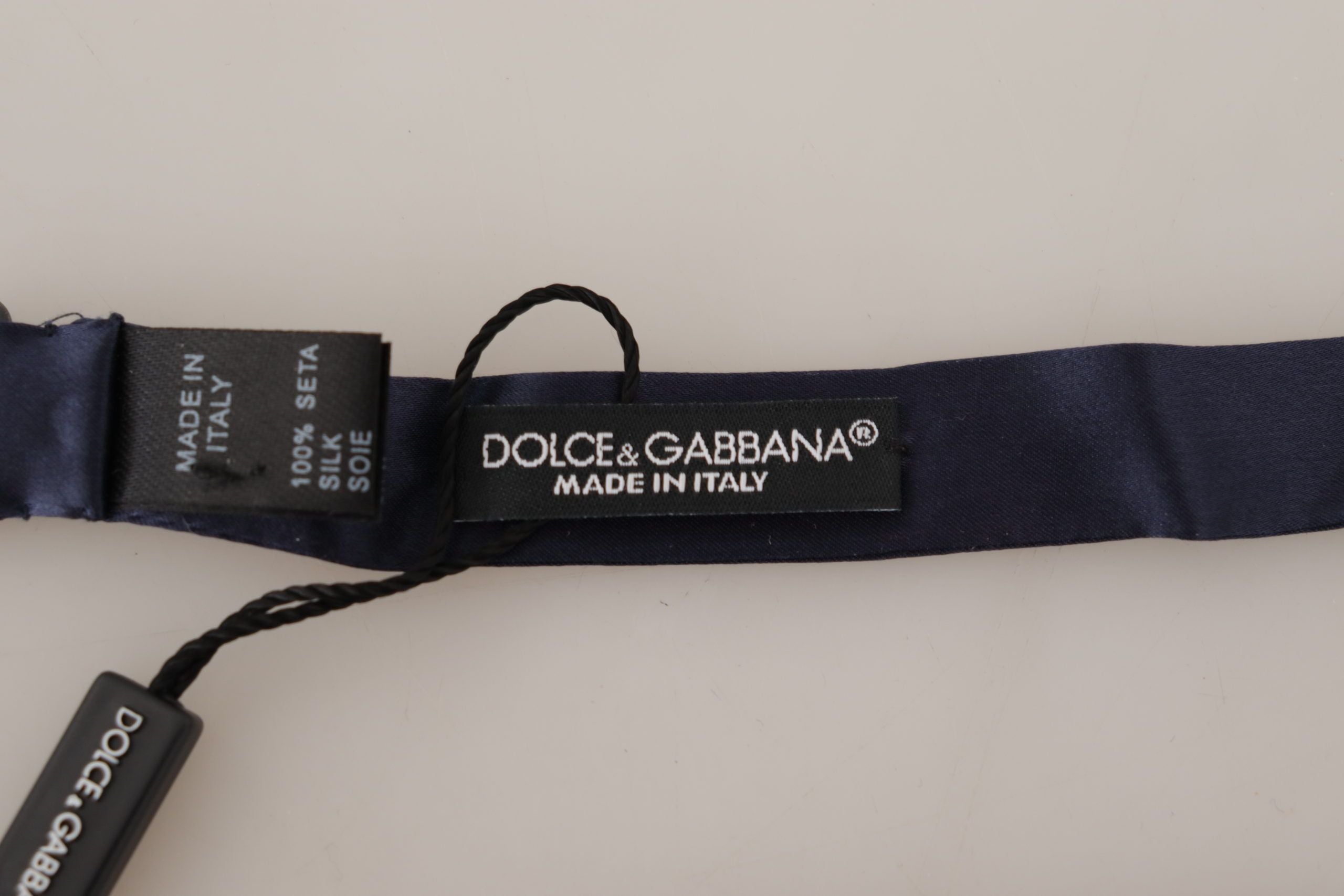 Dolce & Gabbana Elegant Sapphire Silk Bow Tie - Luksusmuotia Dolce & Gabbana - Tutustu YVES JAVANNI® 