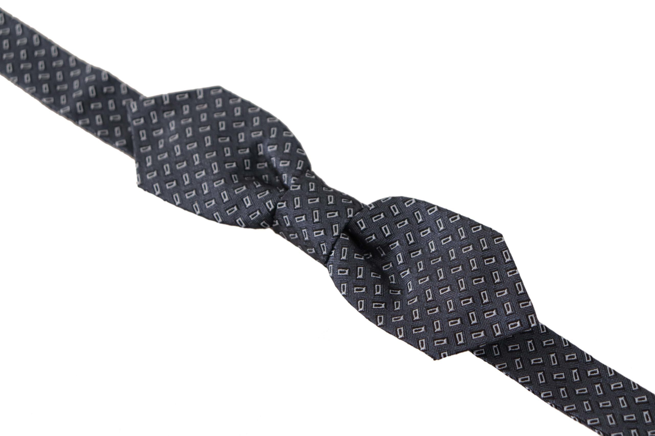 Dolce & Gabbana Elegant Polka Dot Silk Bow Tie - Luksusmuotia Dolce & Gabbana - Tutustu YVES JAVANNI® 