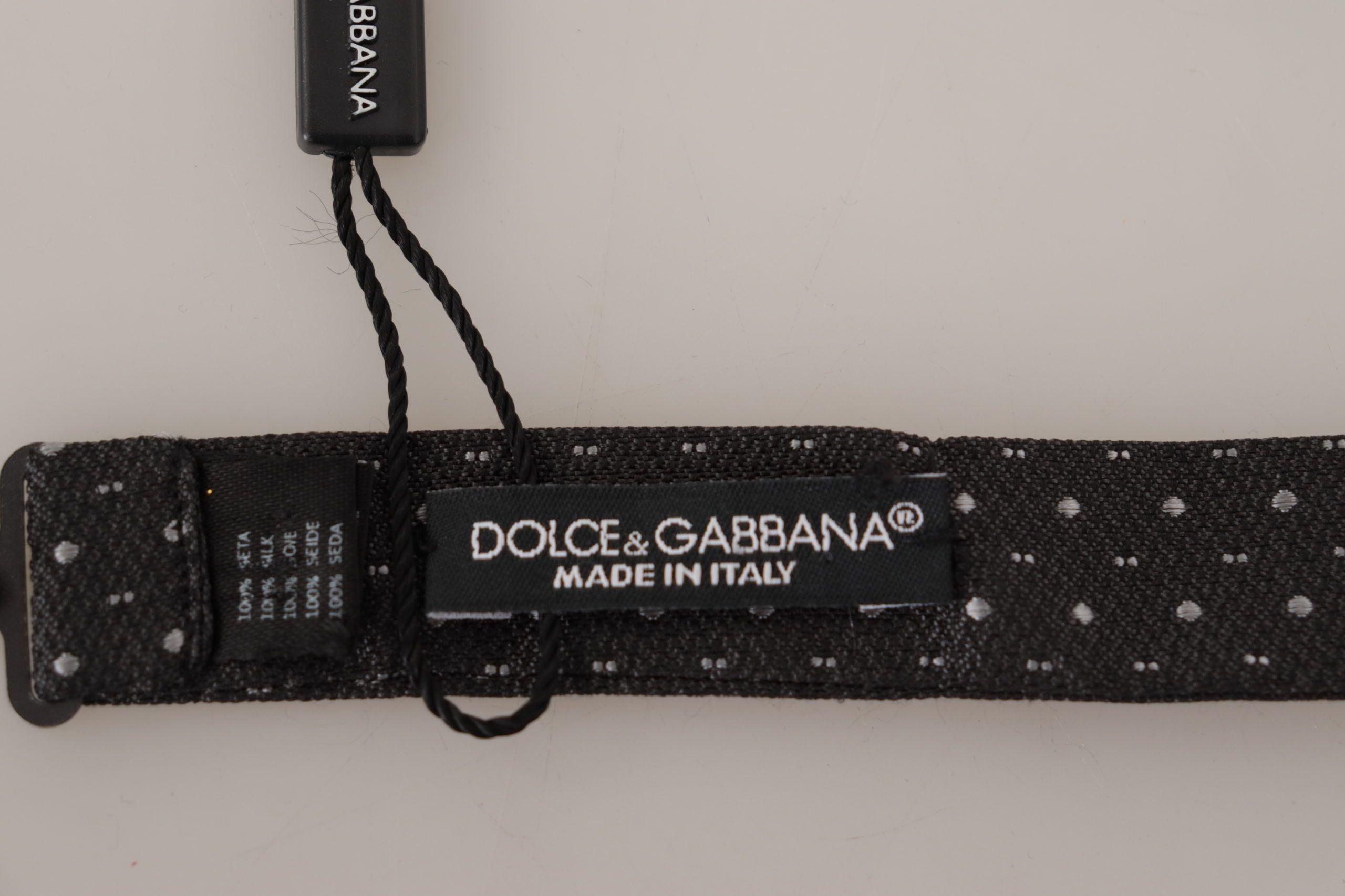 Dolce & Gabbana Elegant Polka Dot Silk Bow Tie - Luksusmuotia Dolce & Gabbana - Tutustu YVES JAVANNI® 