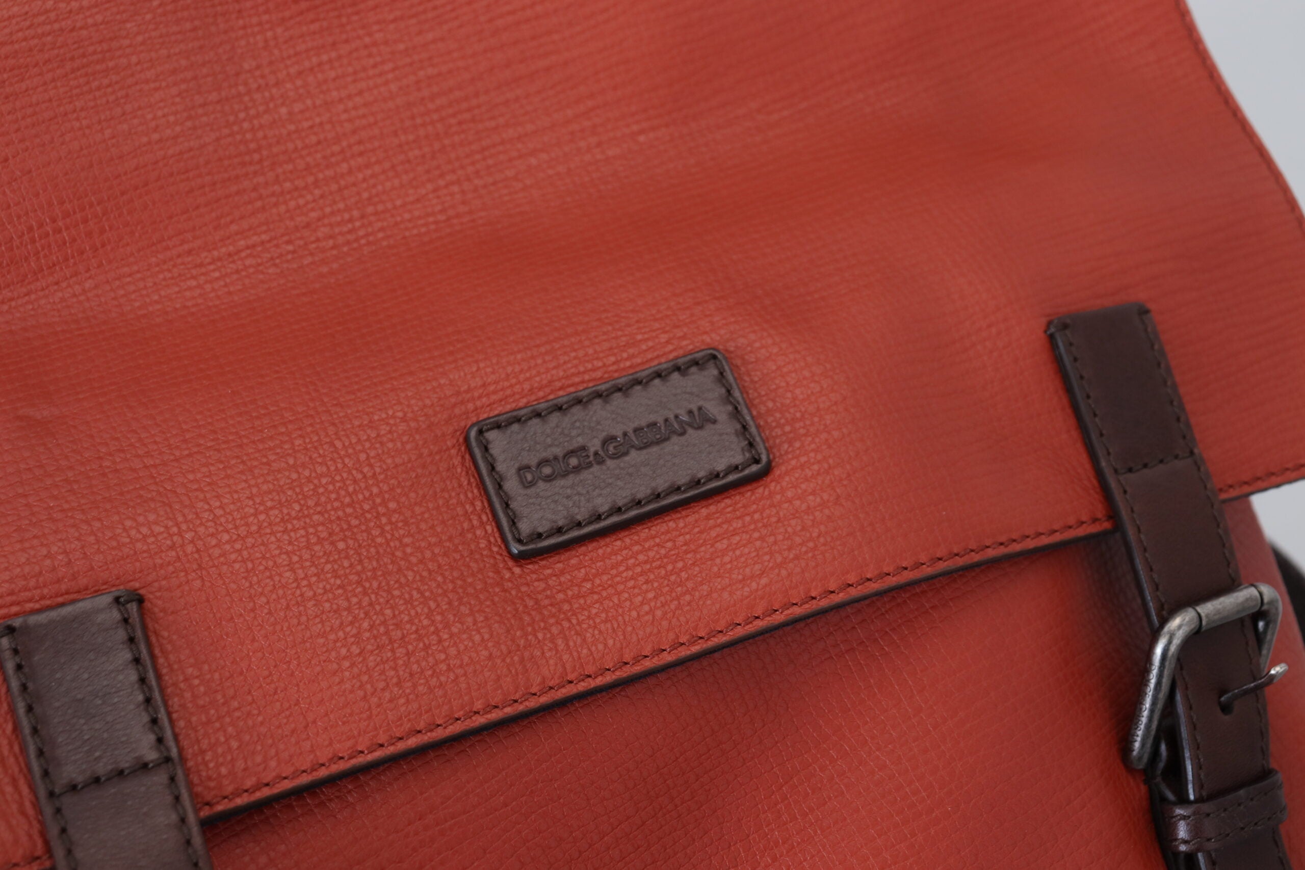 Dolce & Gabbana Elegant Calfskin Leather Backpack in Orange - Luksuslaukut ja asusteet Dolce & Gabbana - Tutustu YVES JAVANNI® 