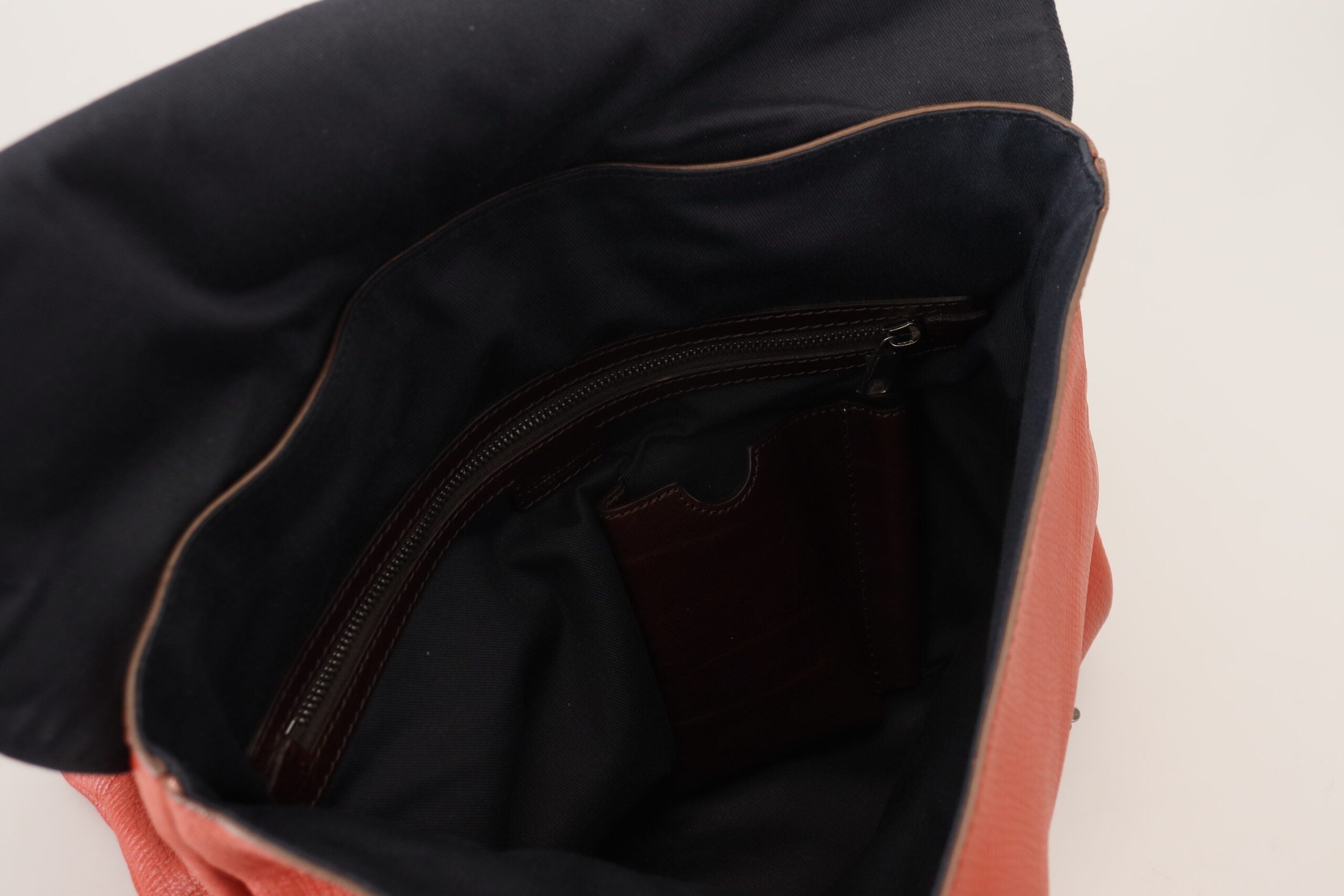 Dolce & Gabbana Elegant Calfskin Leather Backpack in Orange - Luksuslaukut ja asusteet Dolce & Gabbana - Tutustu YVES JAVANNI® 