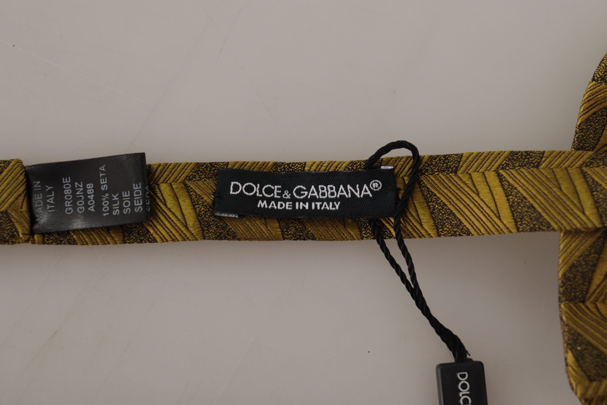 Dolce & Gabbana Elegant Gold Silk Bow Tie - Luksuslaukut ja asusteet Dolce & Gabbana - Tutustu YVES JAVANNI® 